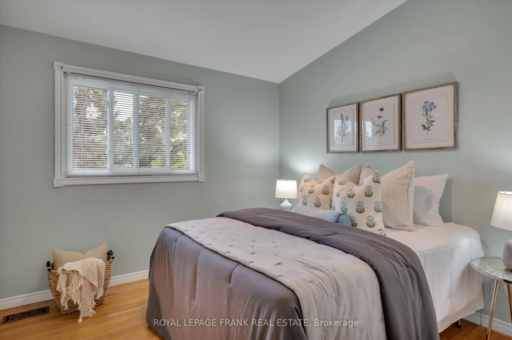 280 Greenlawn Avenue