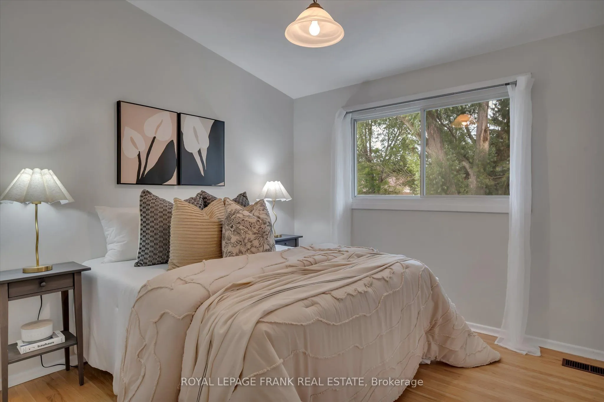 280 Greenlawn Avenue