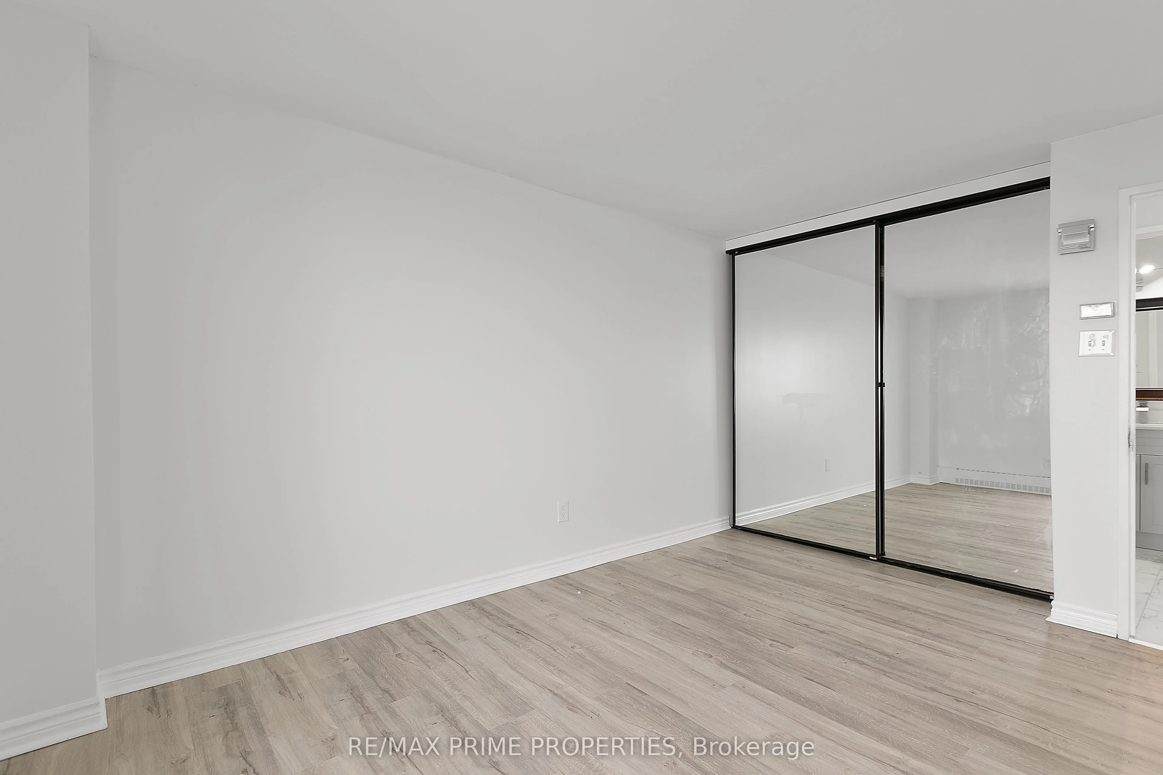 1081 Ambleside Drive, #1603