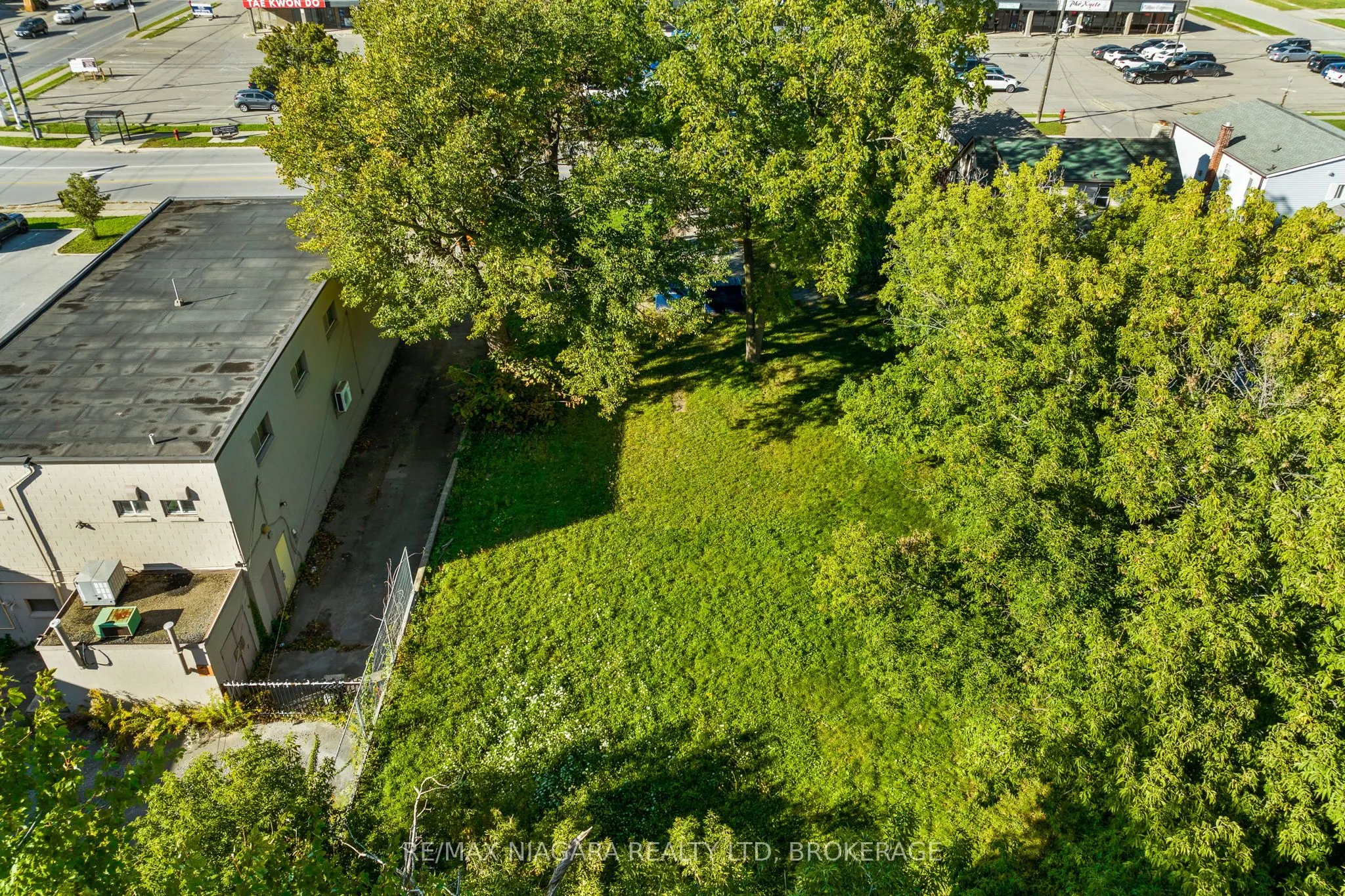 6192 Dunn Street