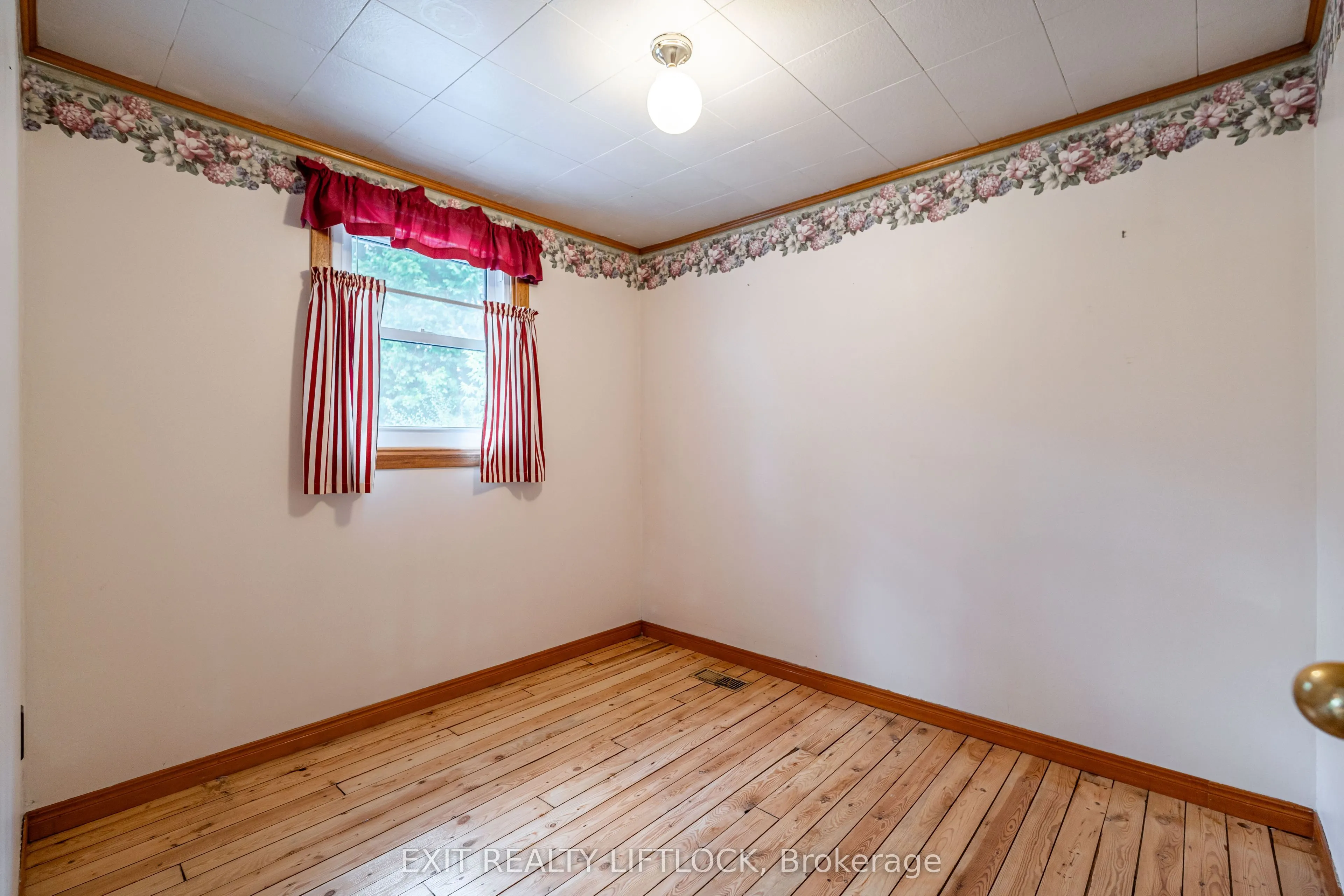 80 Kenedon Drive