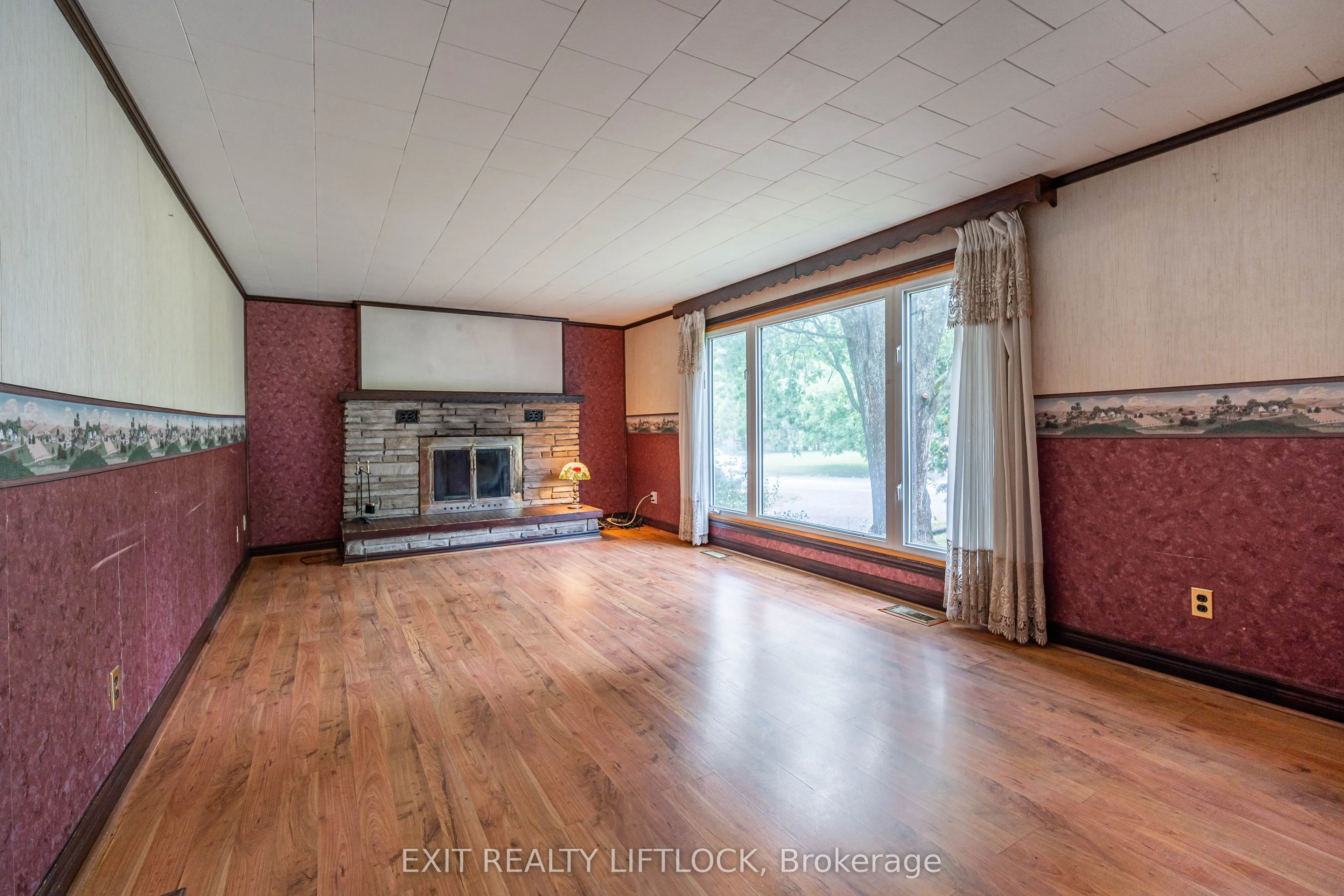 80 Kenedon Drive