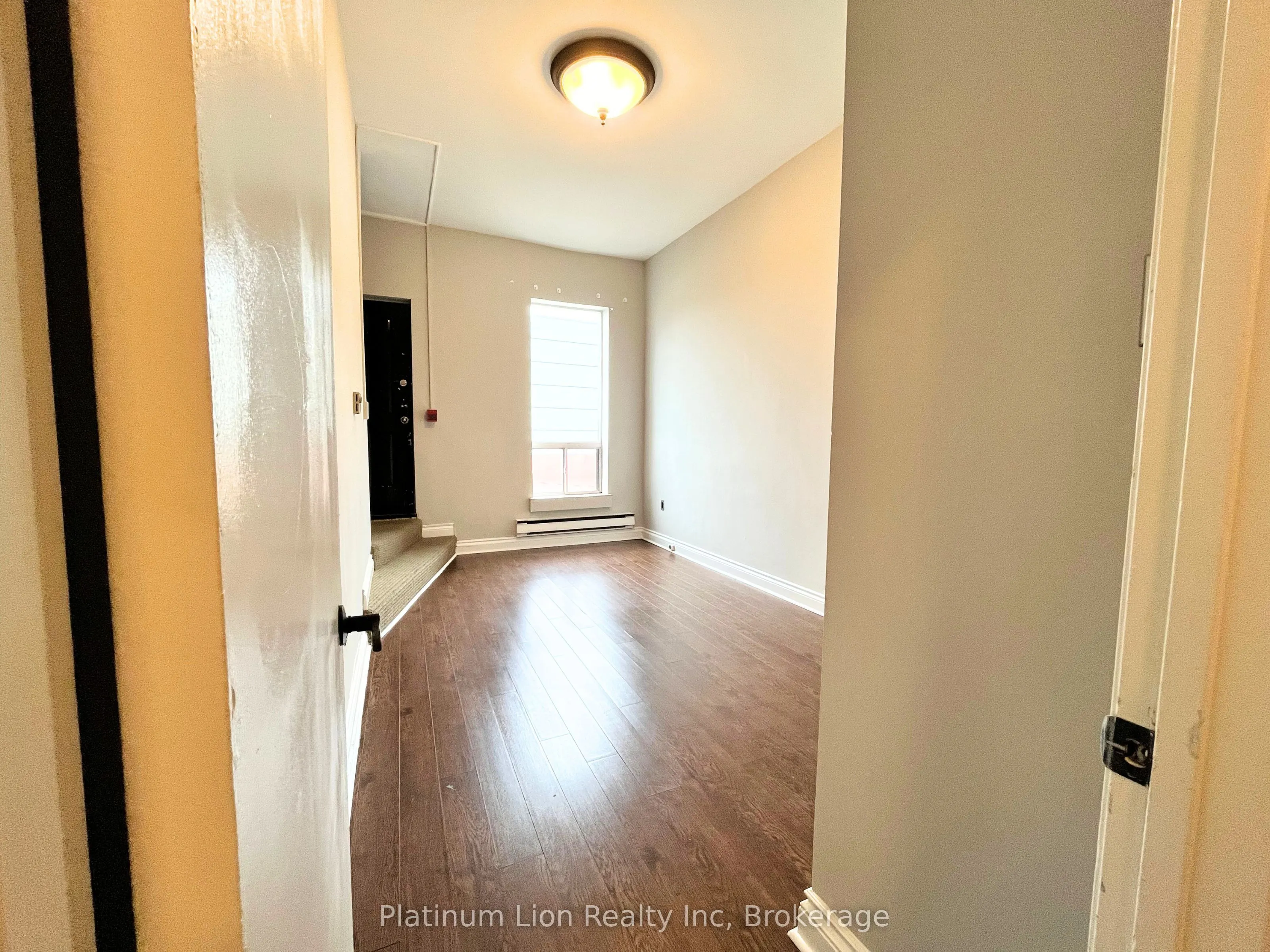 225 King Street E, #4