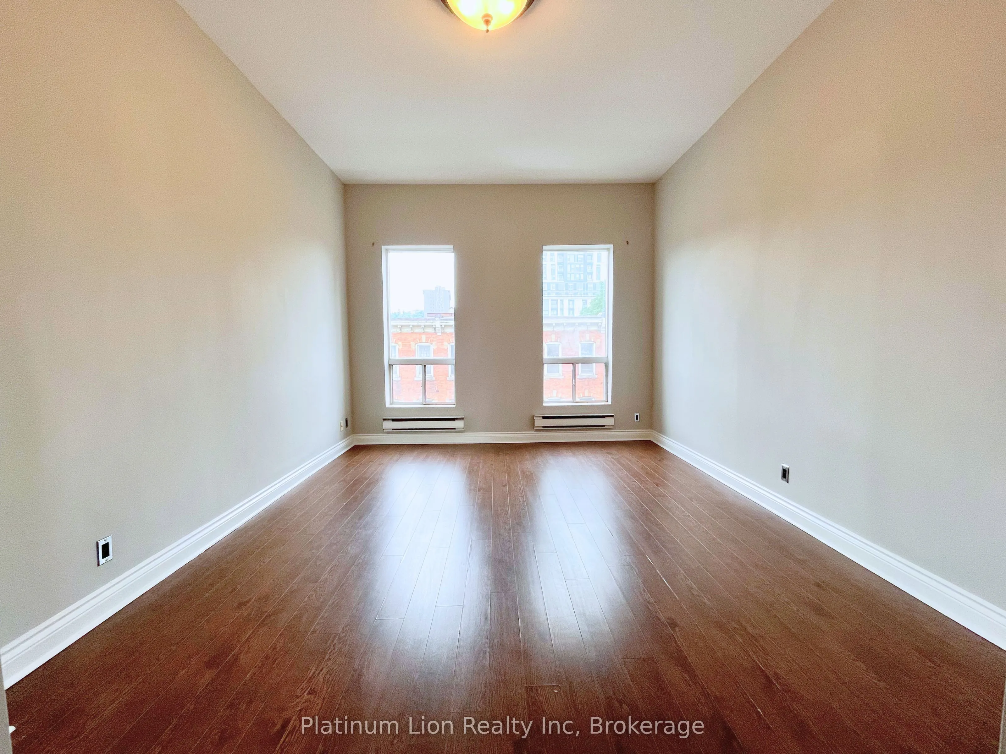 225 King Street E, #4