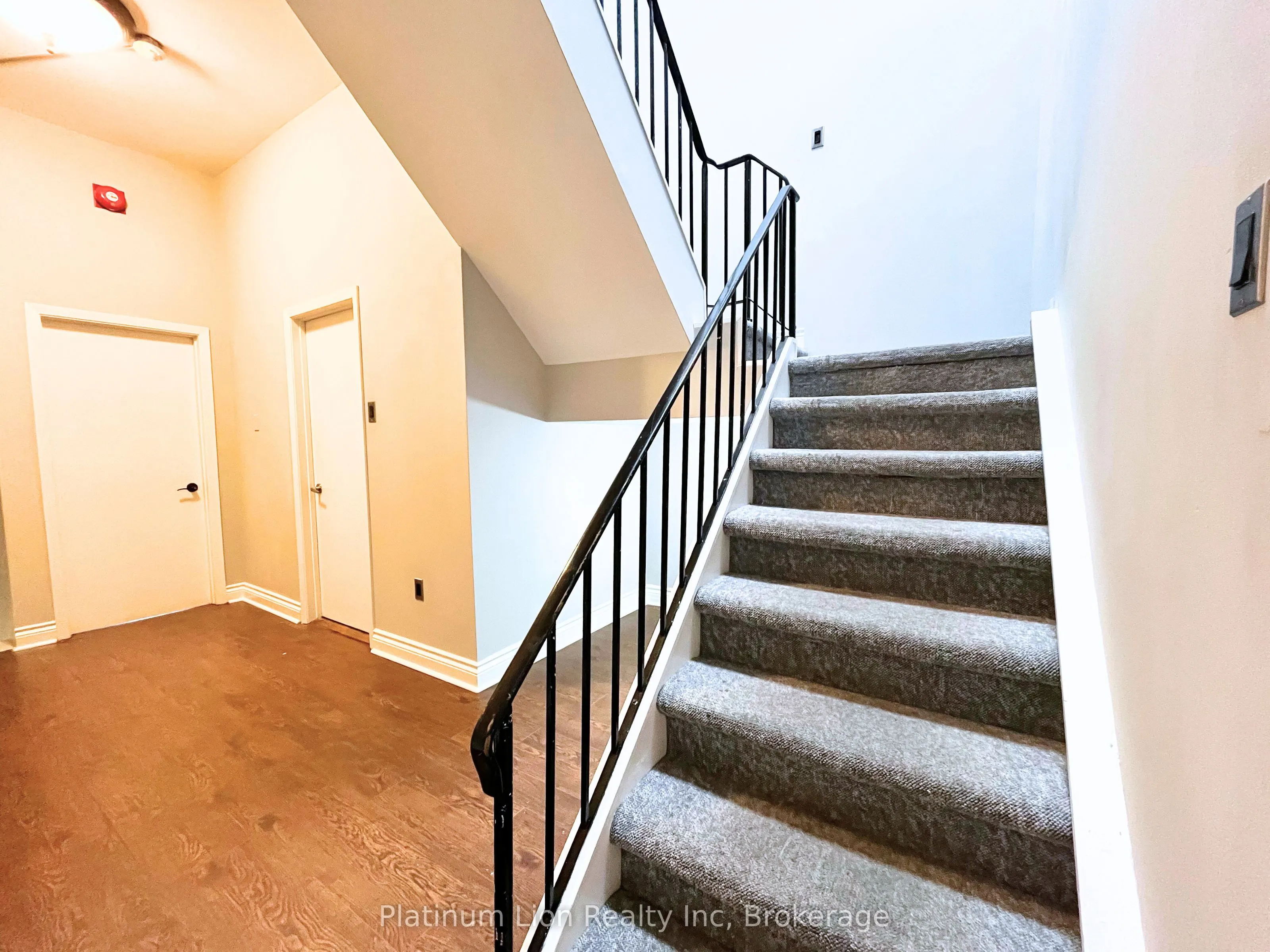 225 King Street E, #4