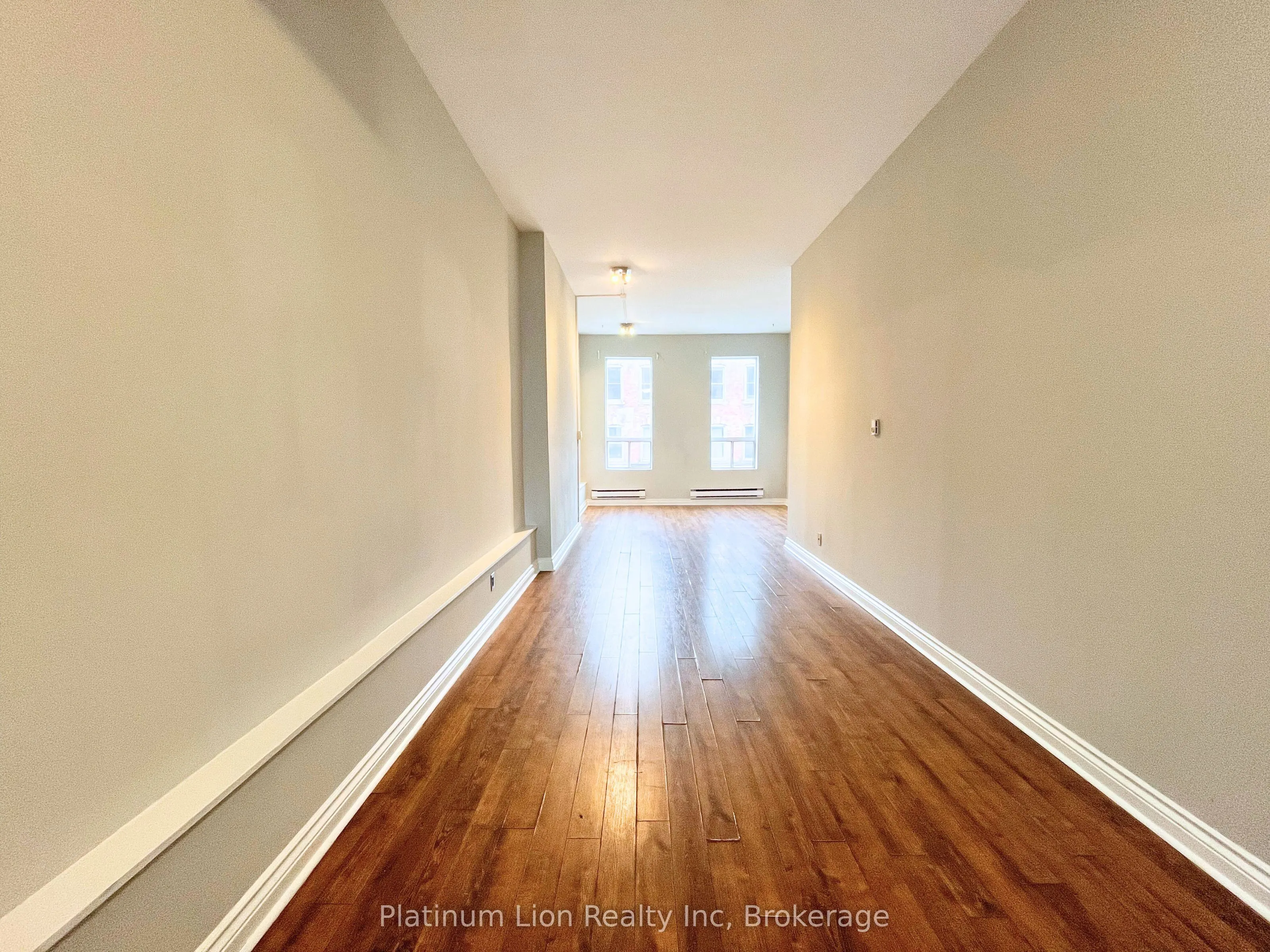 225 King Street E, #4