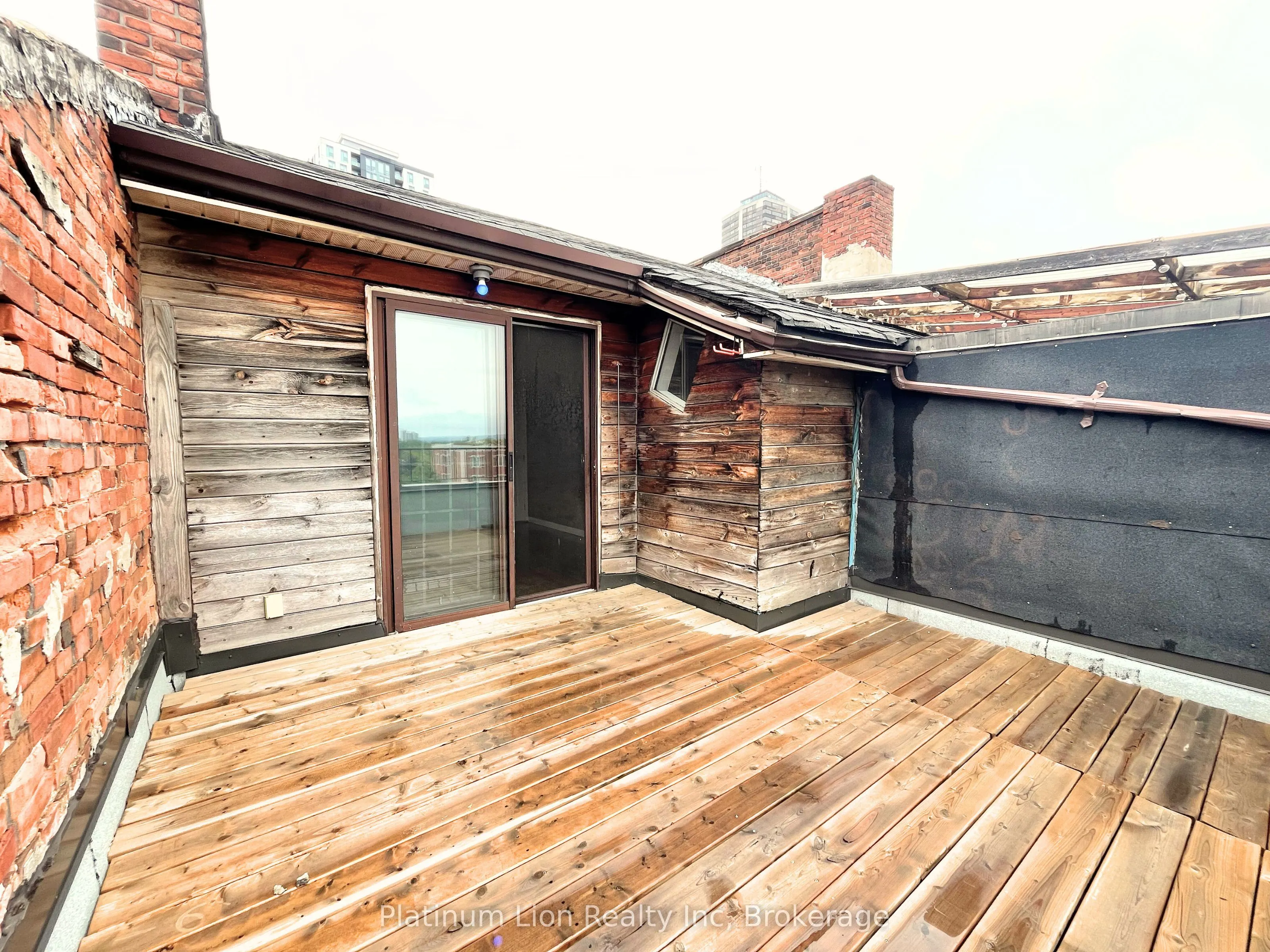 225 King Street E, #4