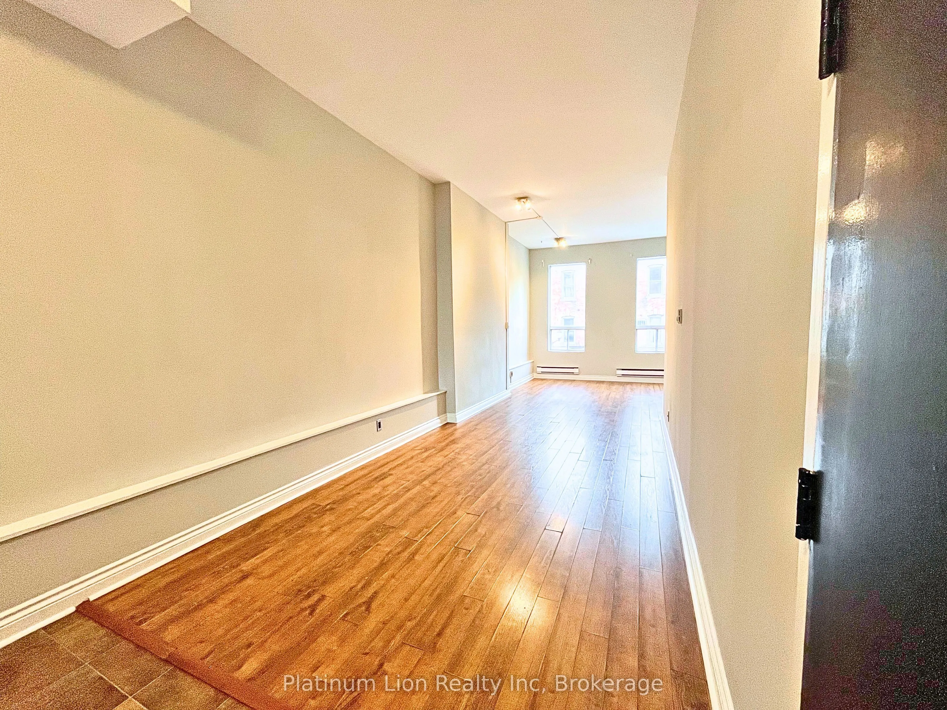 225 King Street E, #4