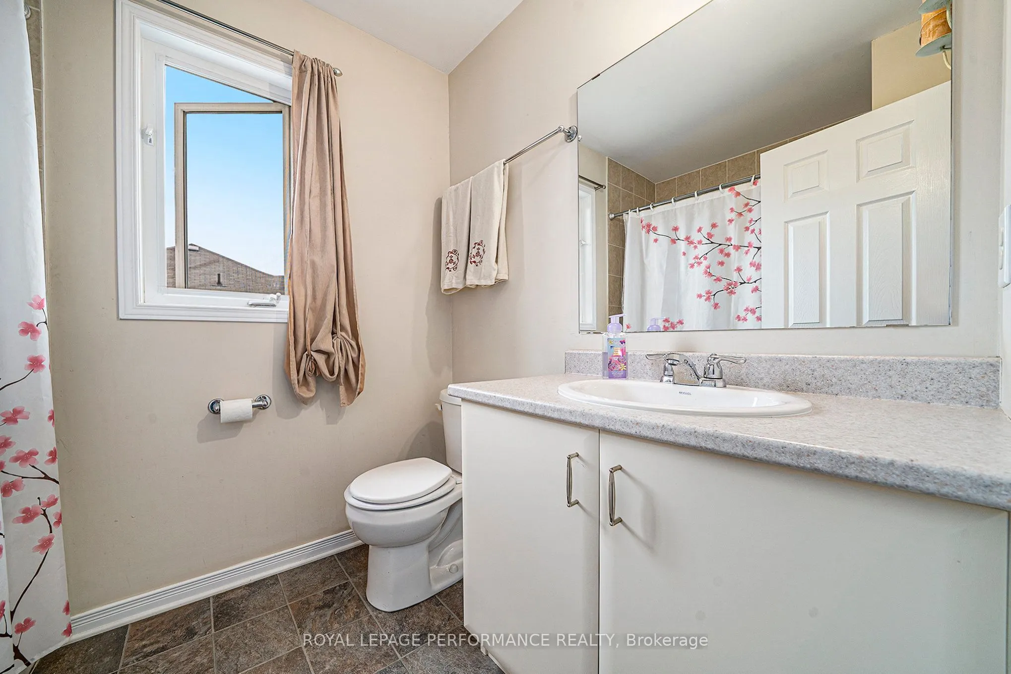 3721 Riverbreeze Street, #G