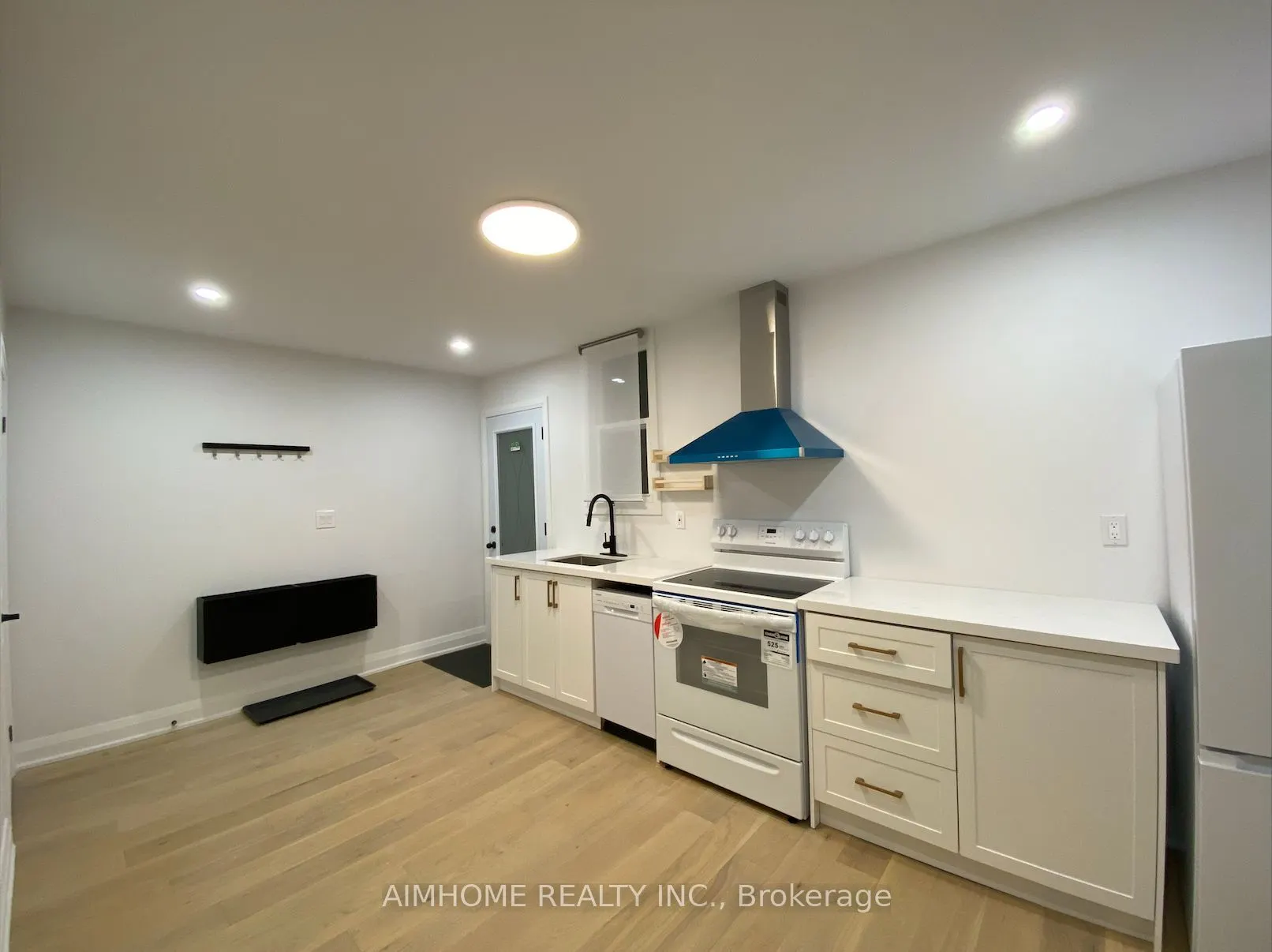 98 Hope Avenue, #2