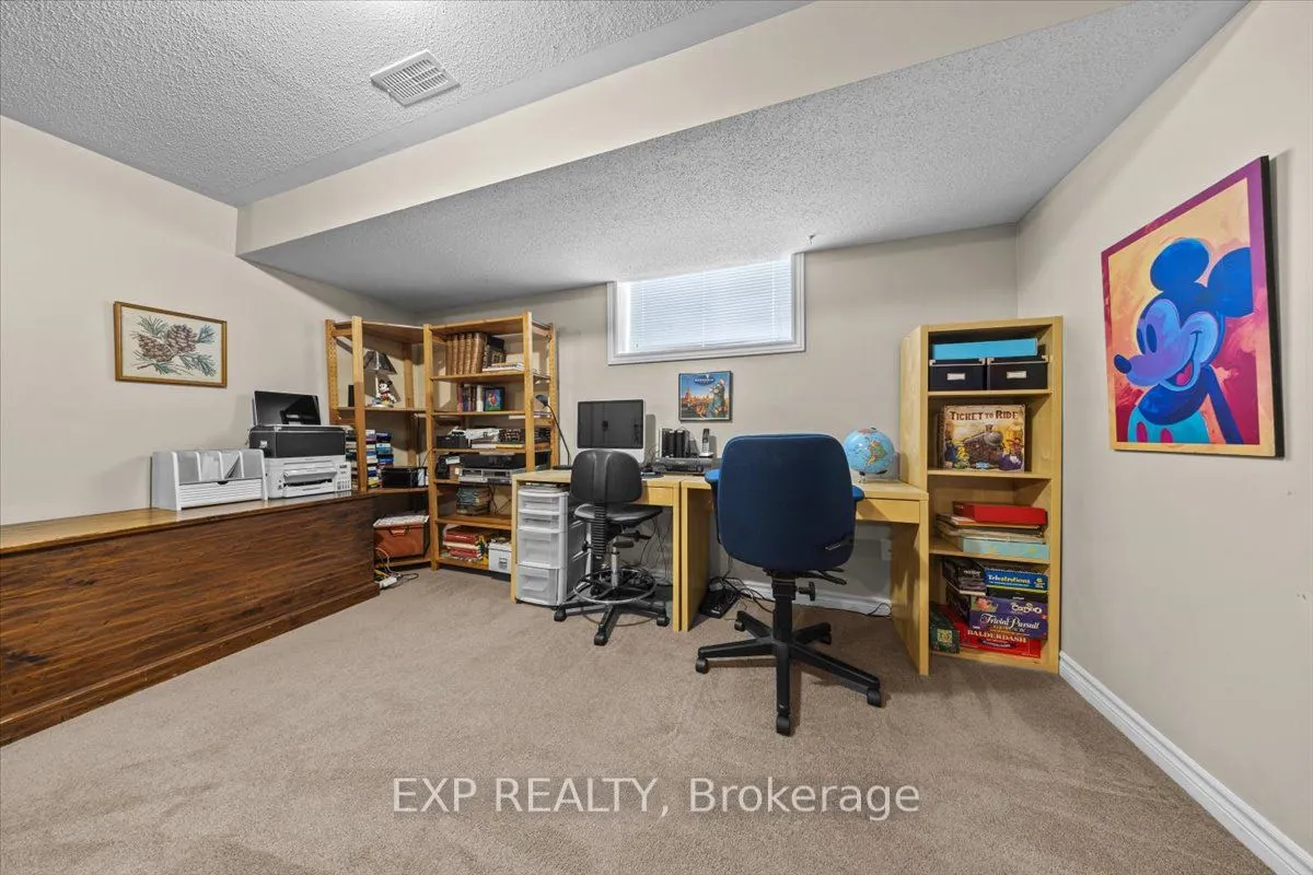 176 Flat Sedge Crescent
