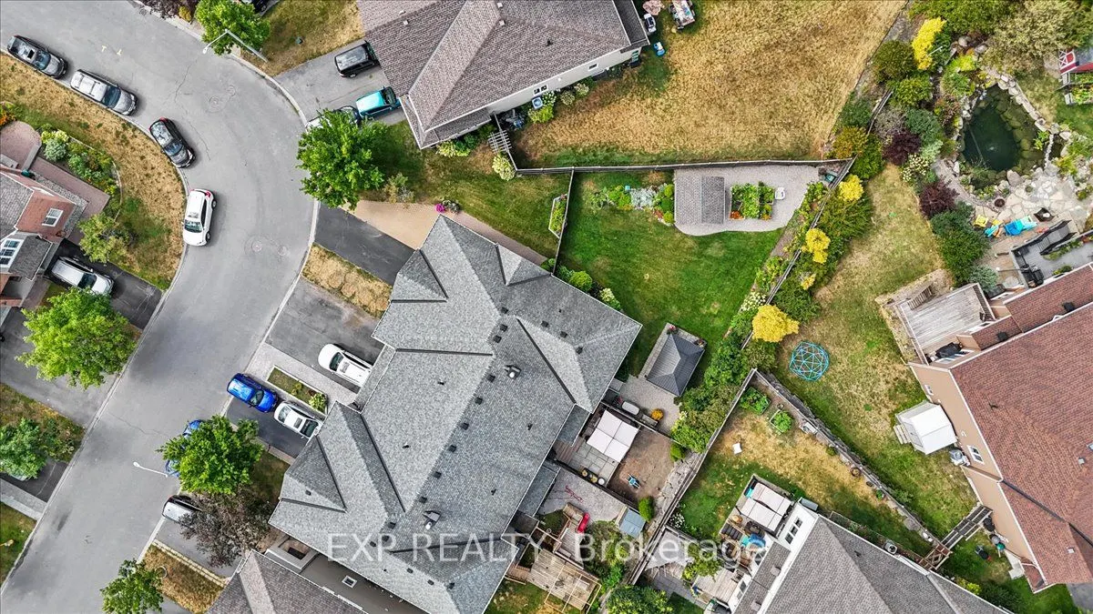 176 Flat Sedge Crescent
