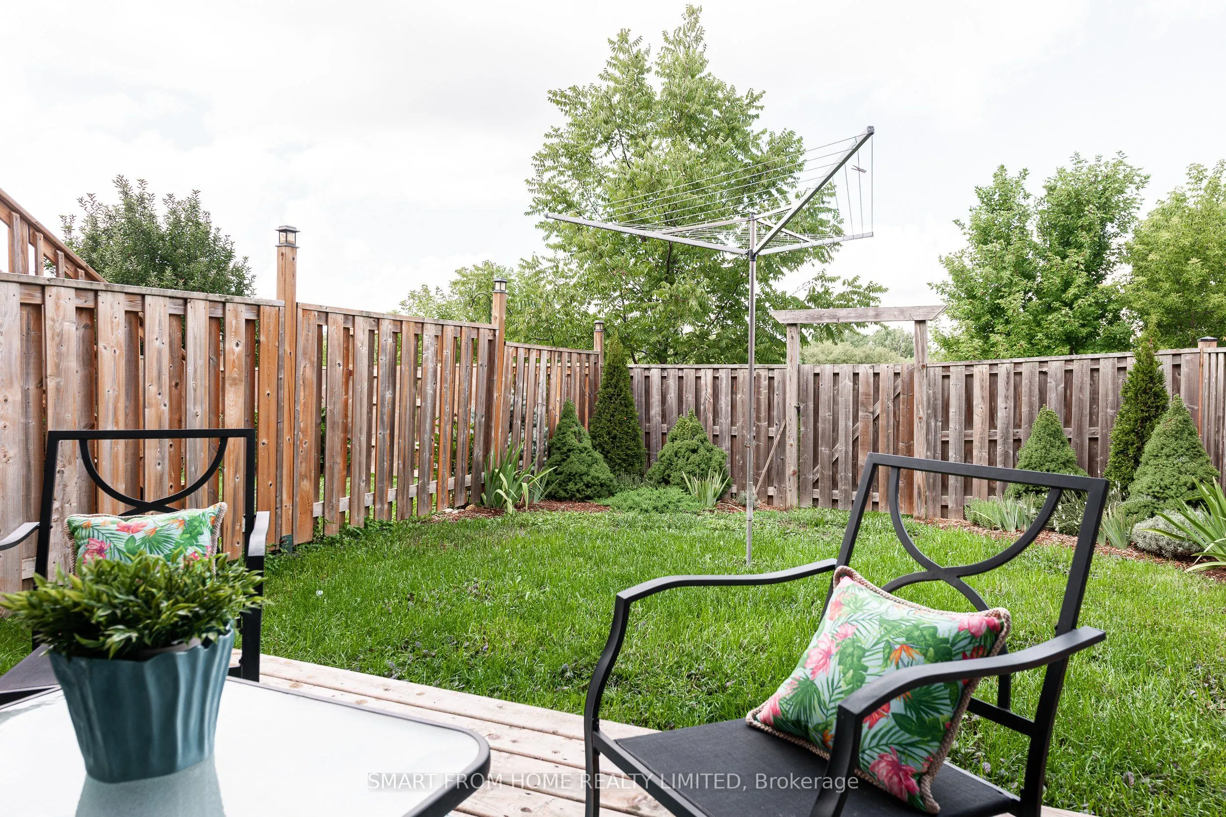 110 Athlone Crescent