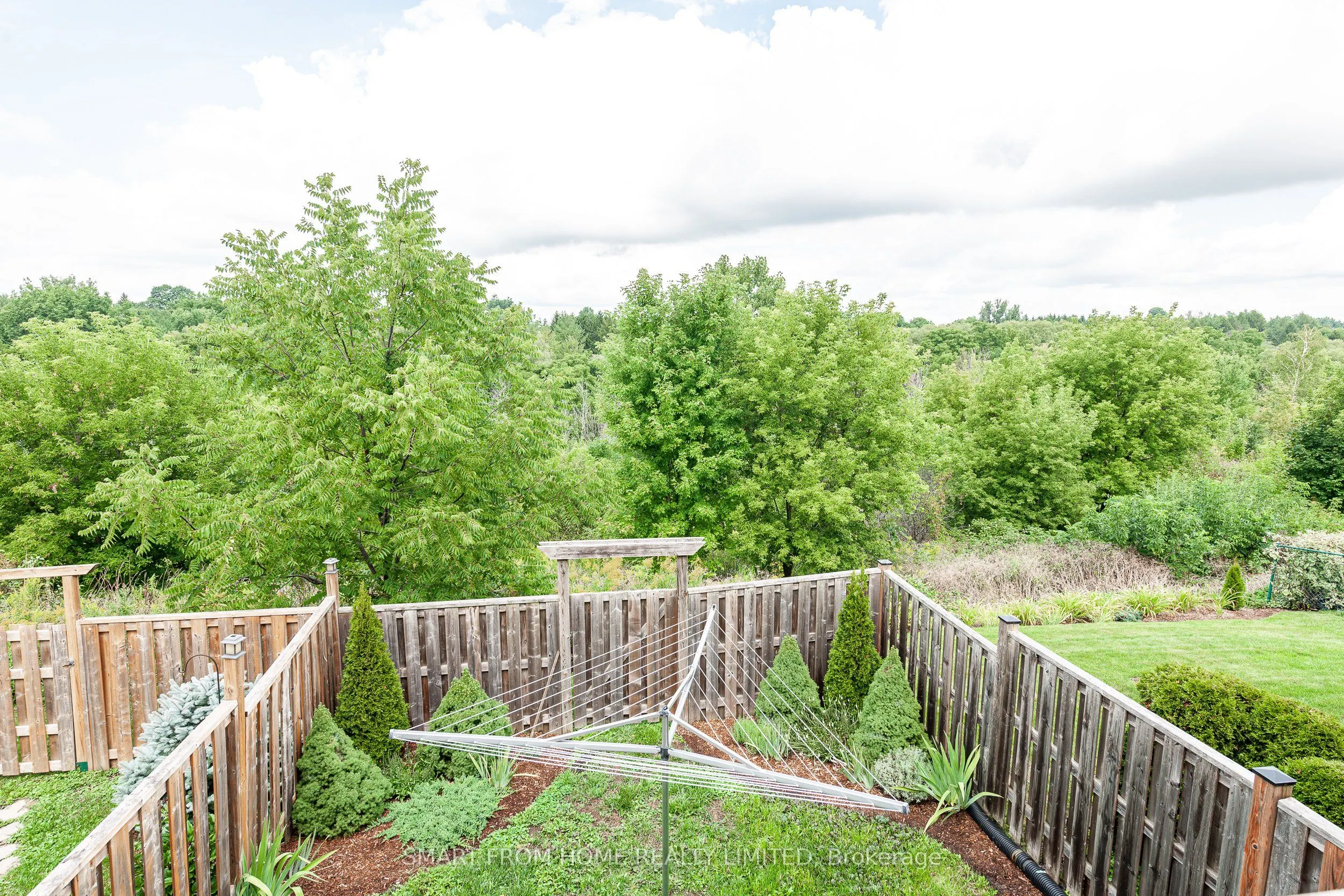 110 Athlone Crescent