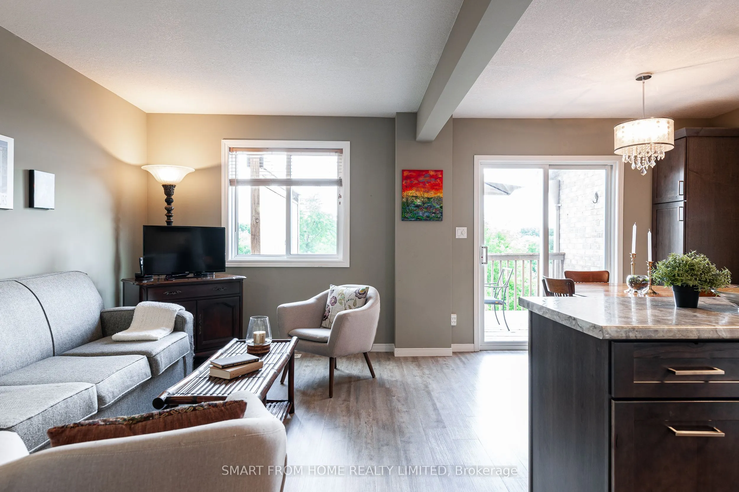 110 Athlone Crescent