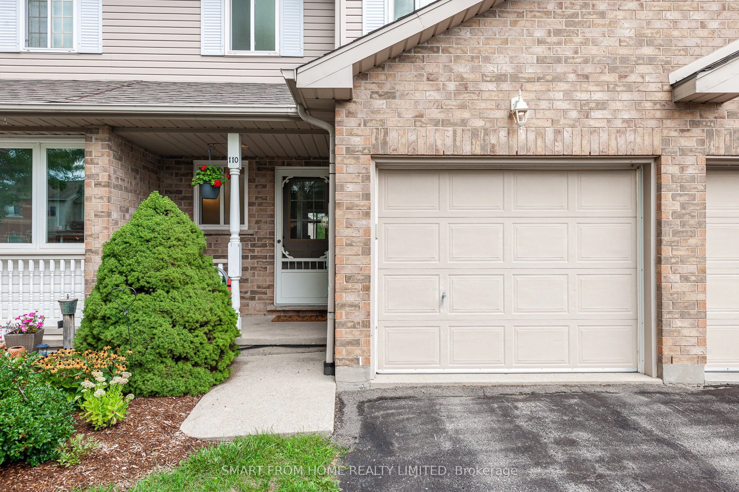 110 Athlone Crescent
