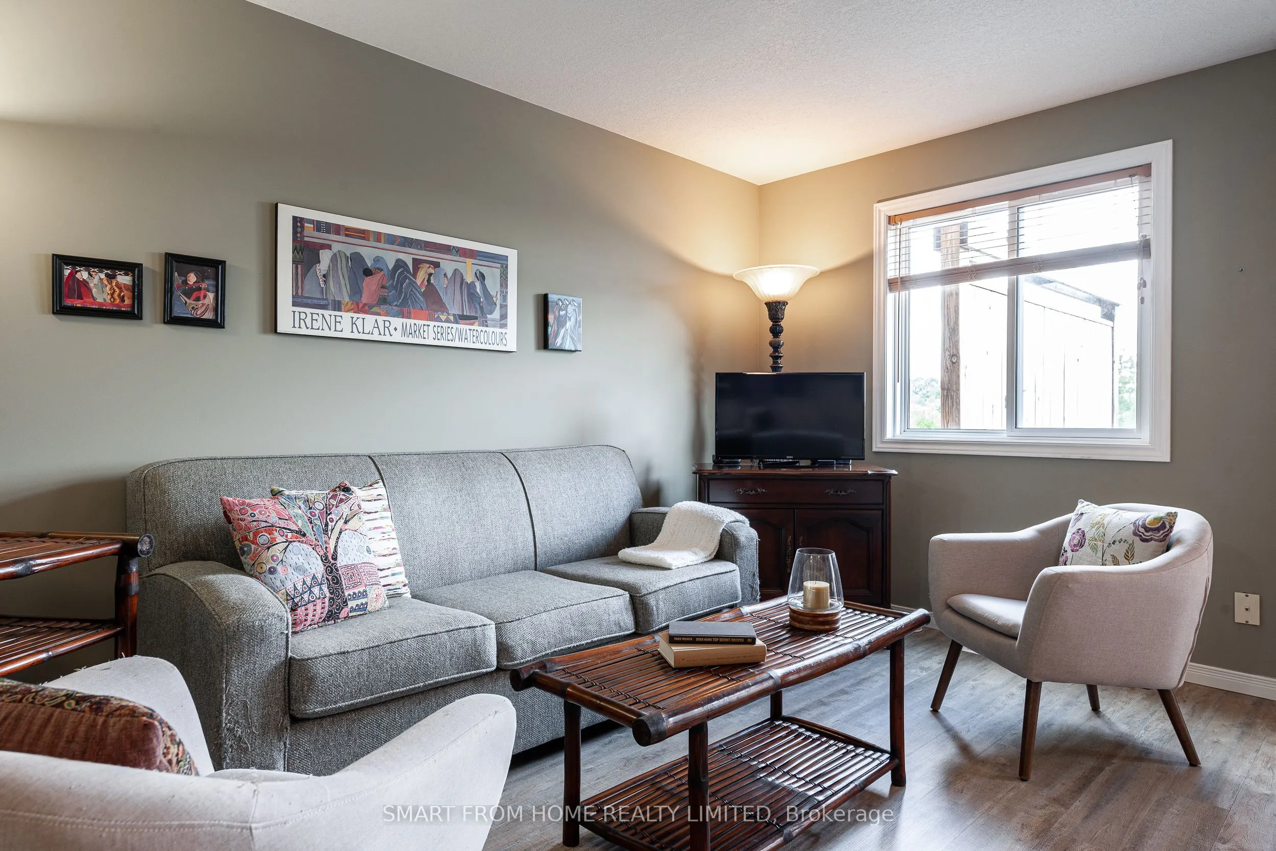 110 Athlone Crescent