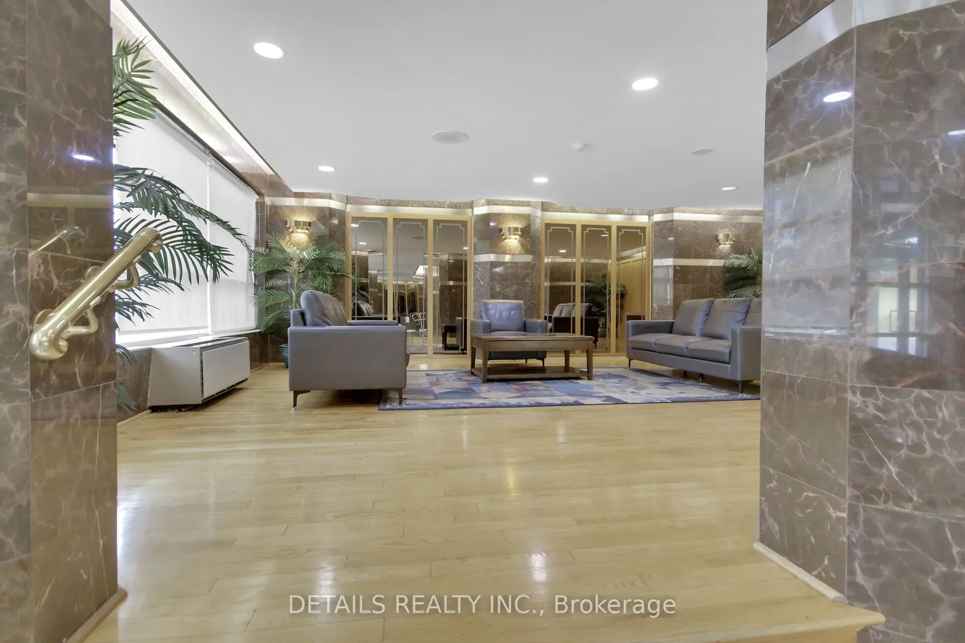 2760 Carousel Crescent, #1406