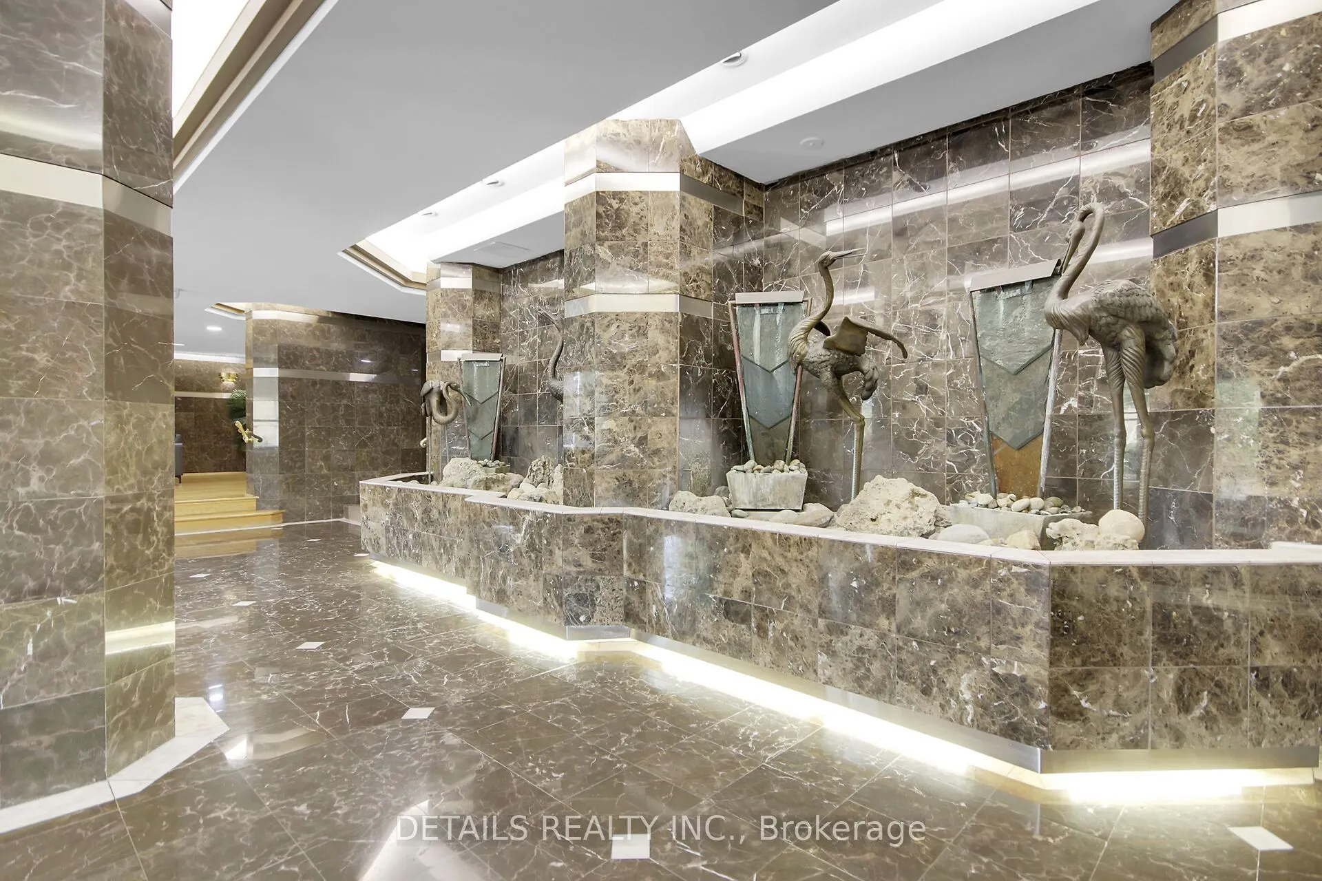 2760 Carousel Crescent, #1406