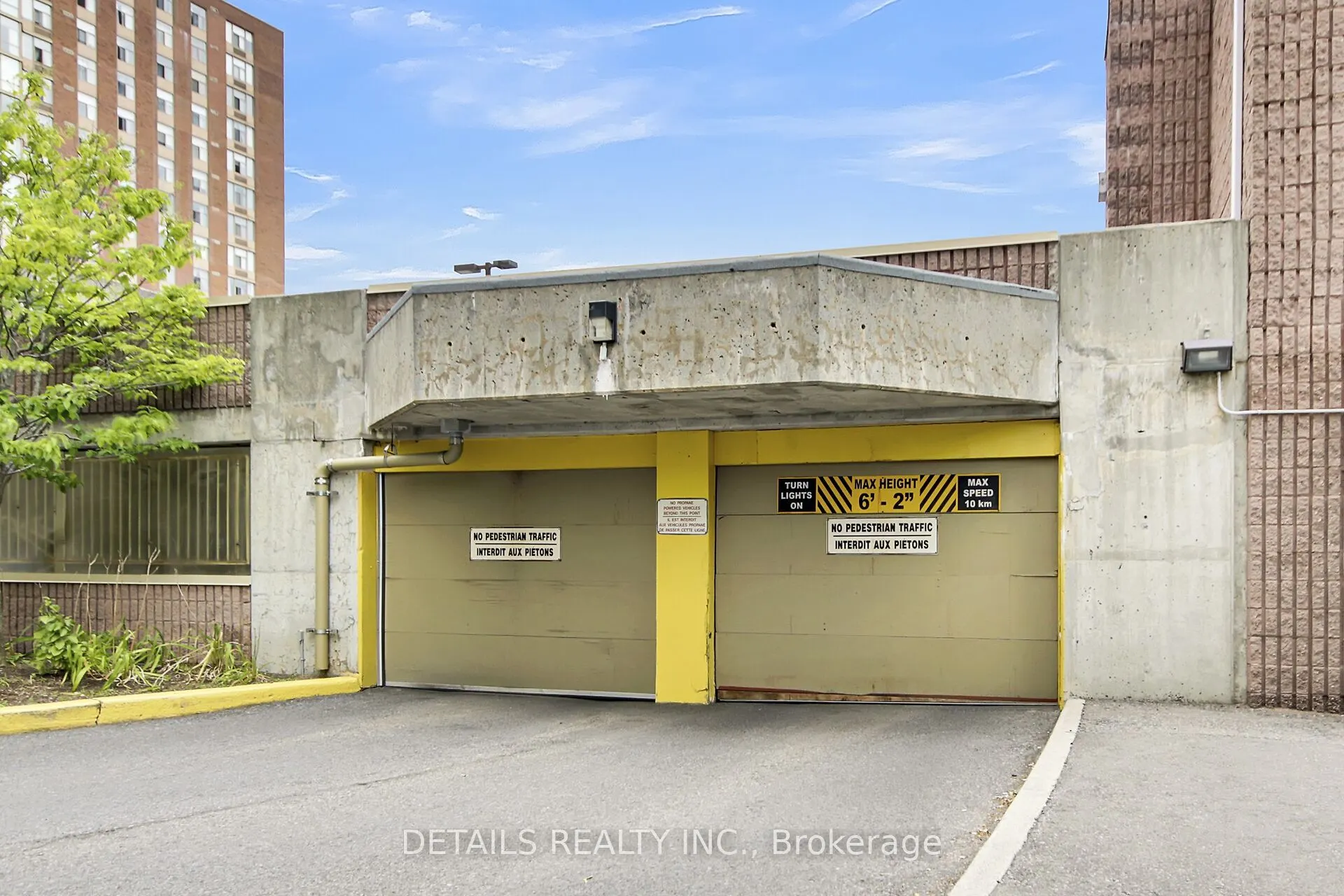2760 Carousel Crescent, #1406