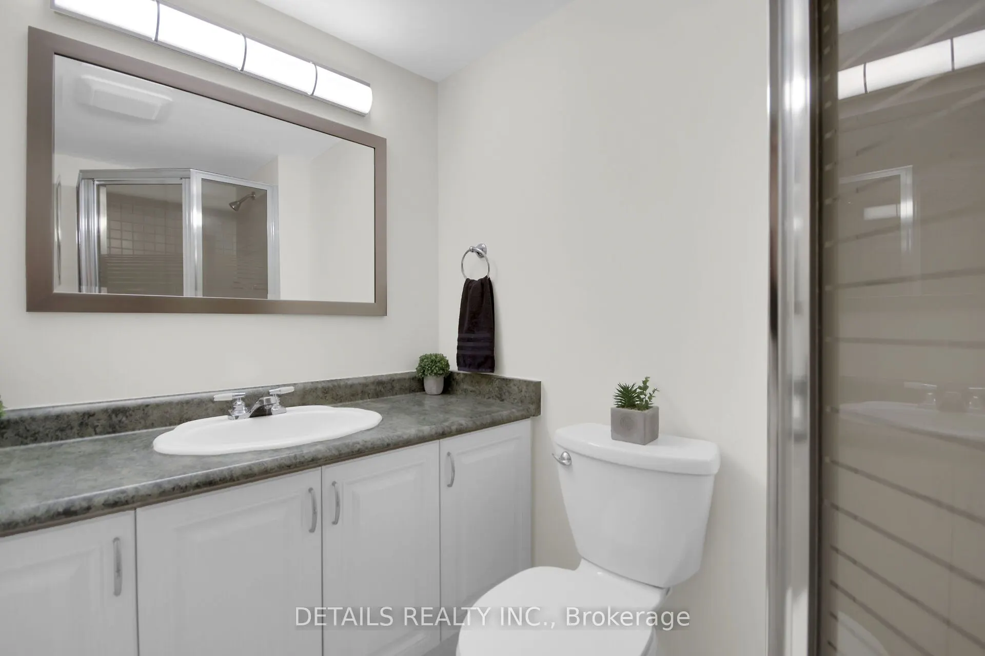 2760 Carousel Crescent, #1406