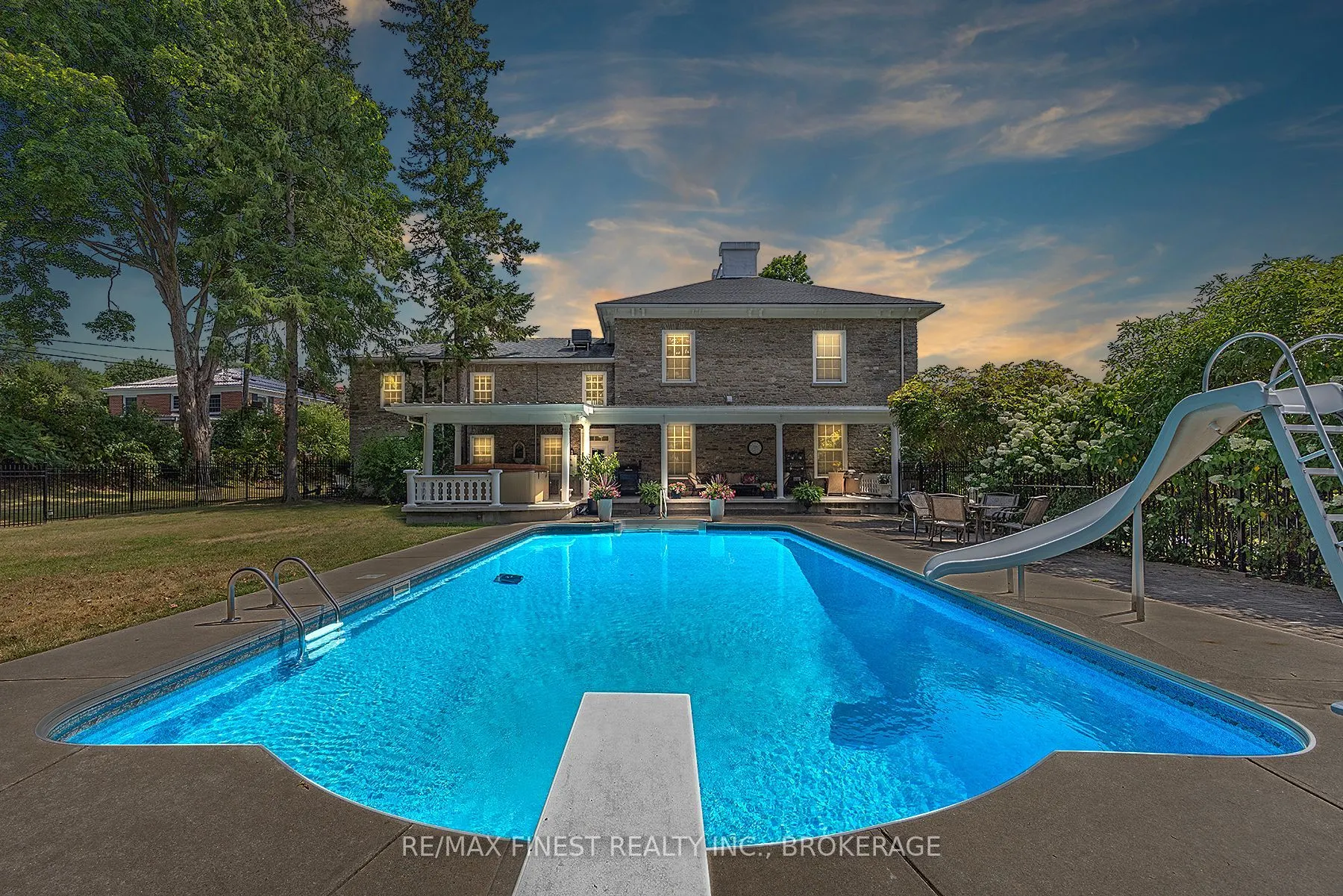 55 Cochrane Drive