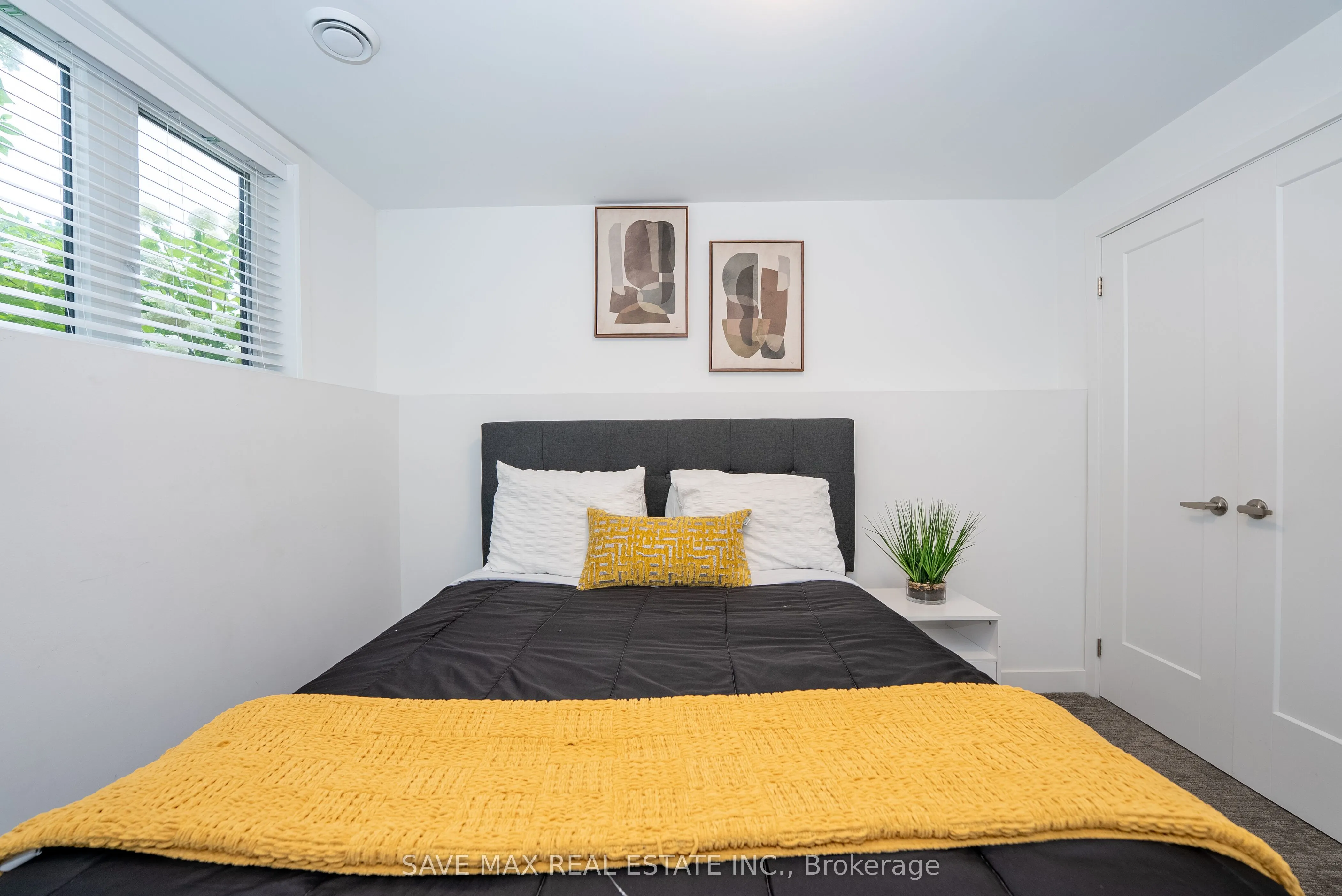 781 Clare Avenue E, #211