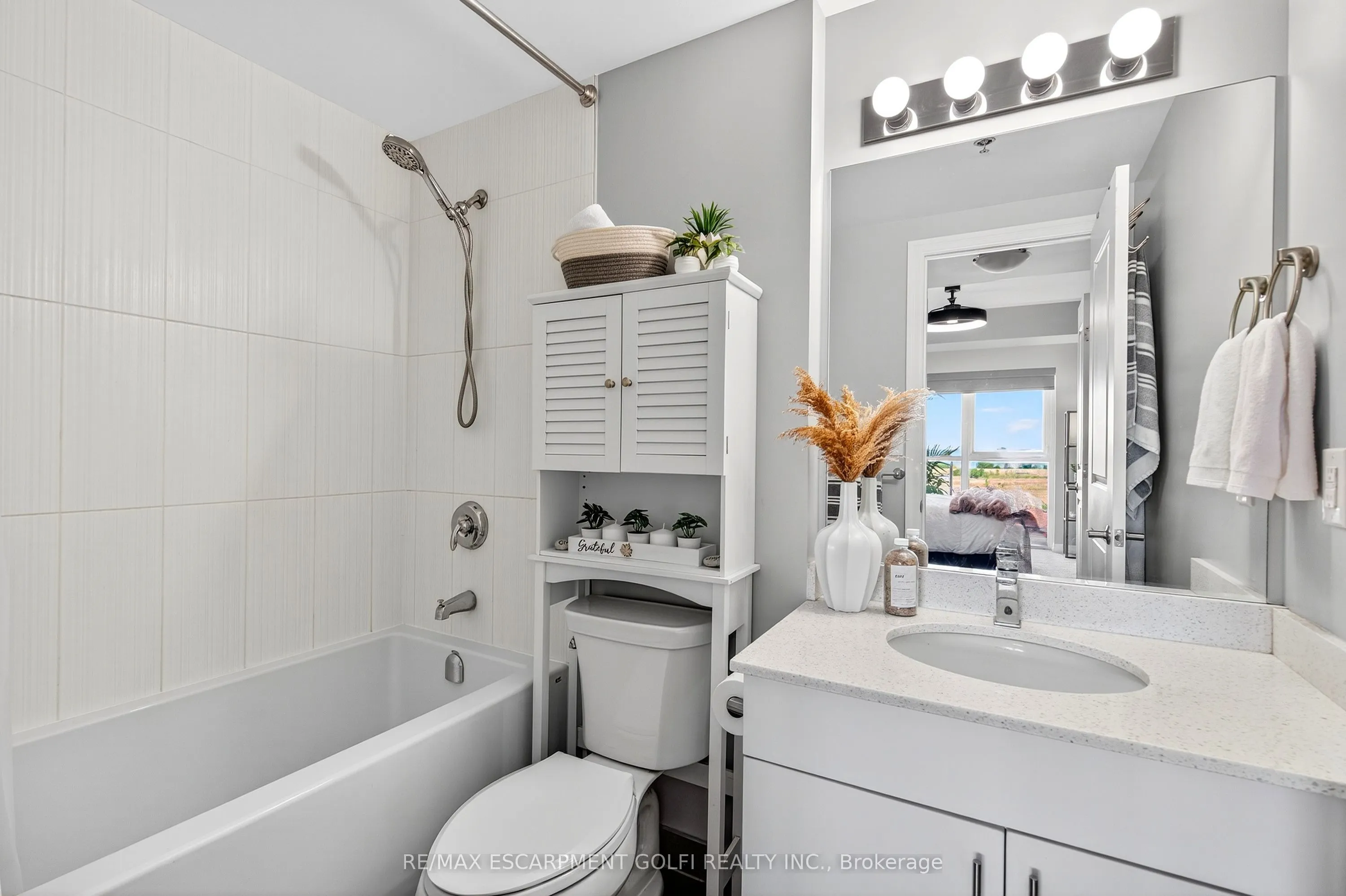 560 North Service Road, #505