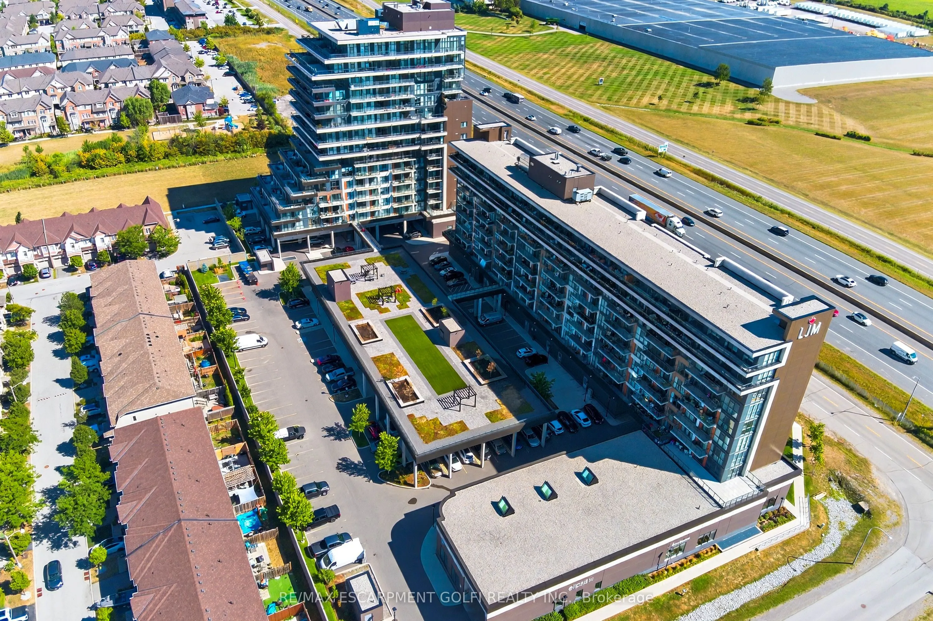 560 North Service Road, #505