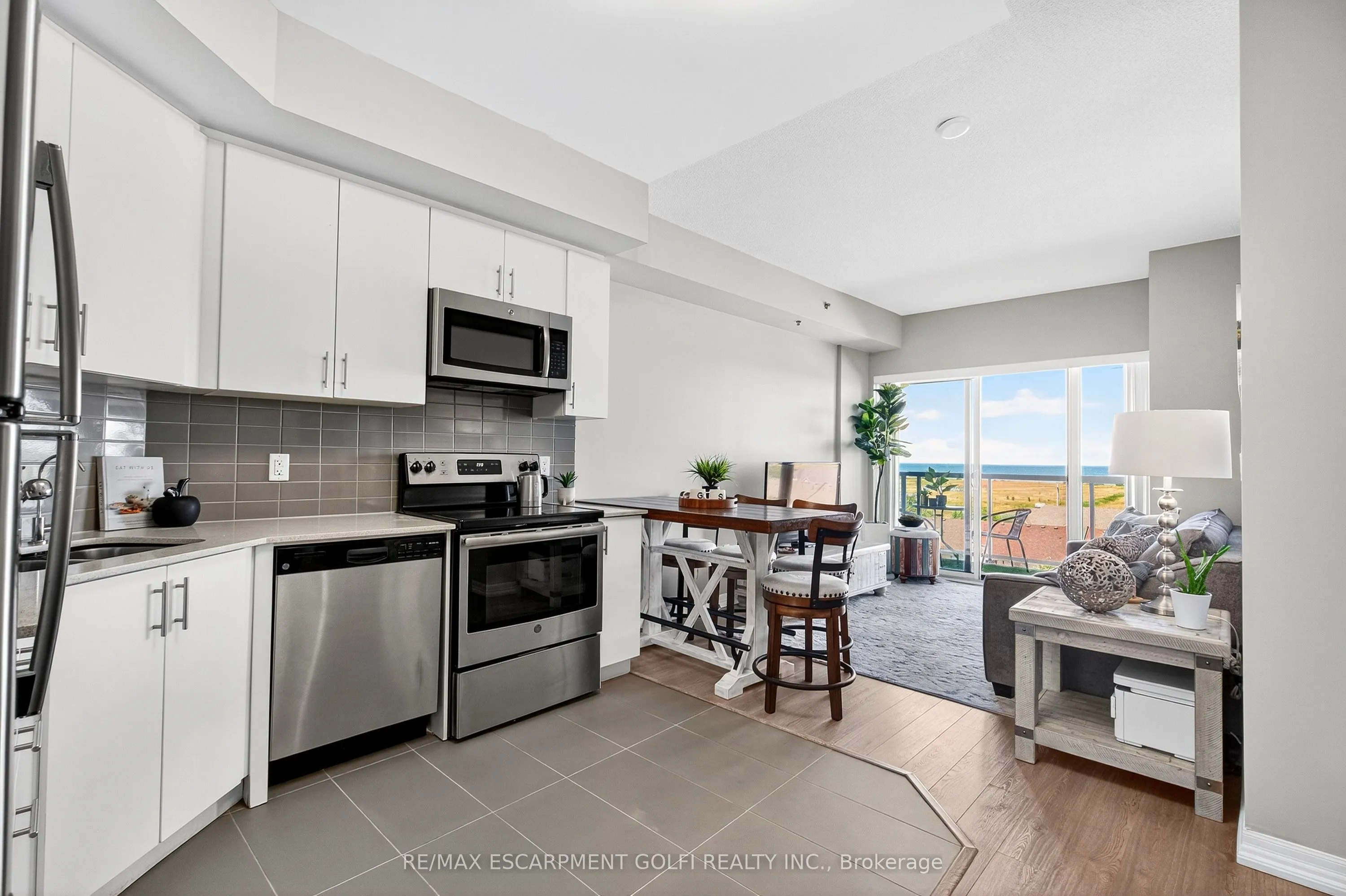 560 North Service Road, #505