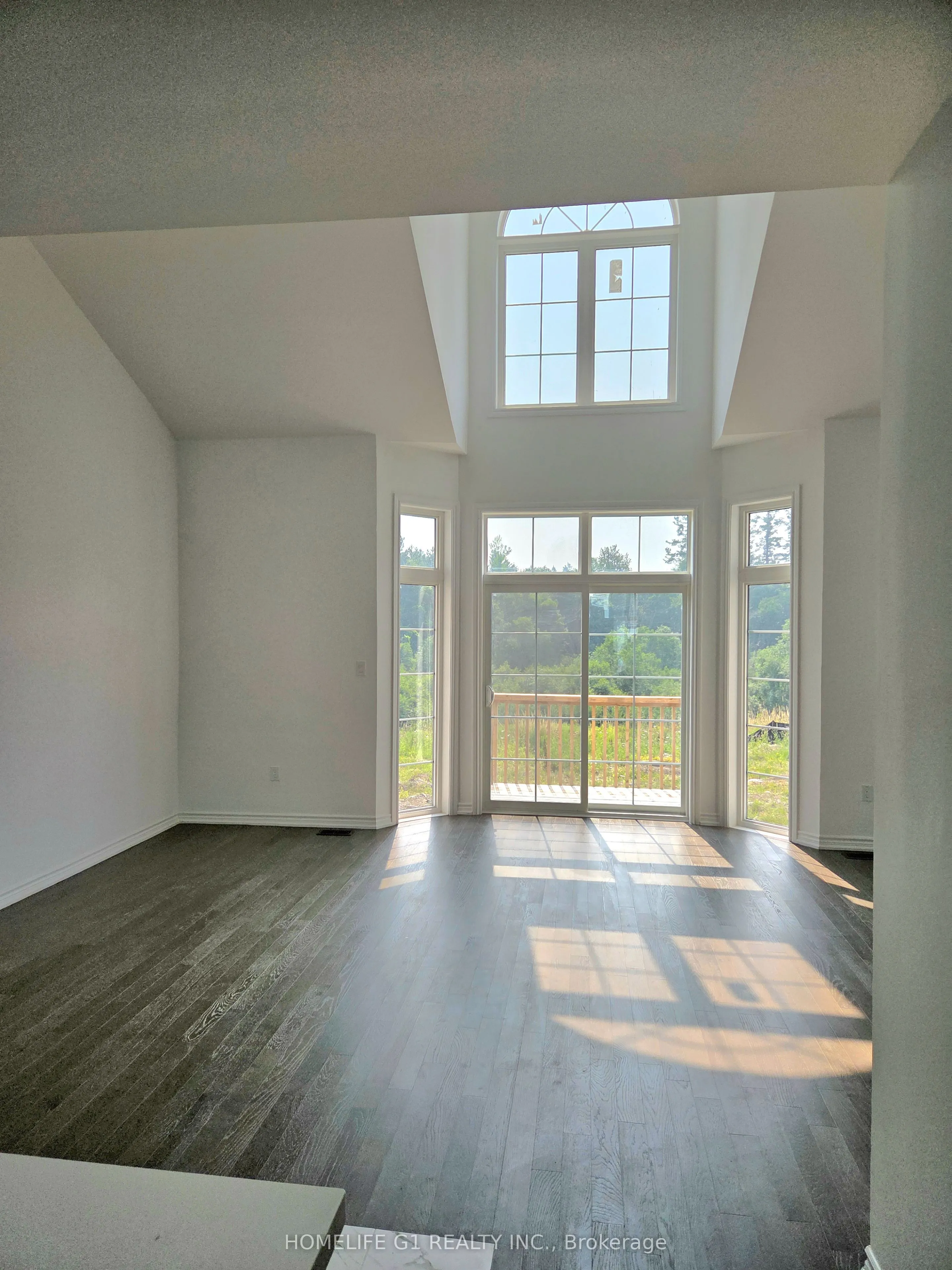 3 Turnberry Court, #3