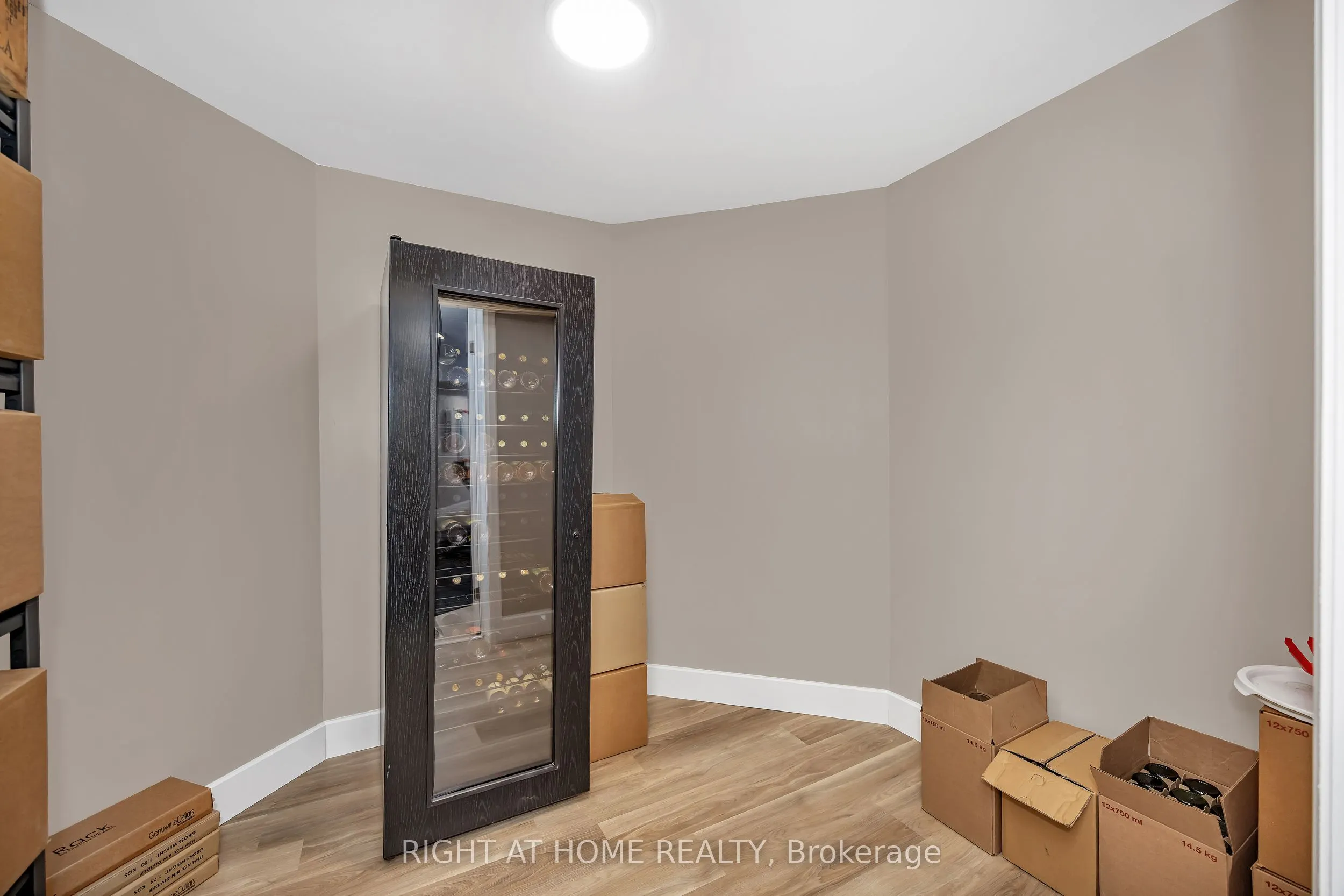 3727 Mountain Meadows Crescent