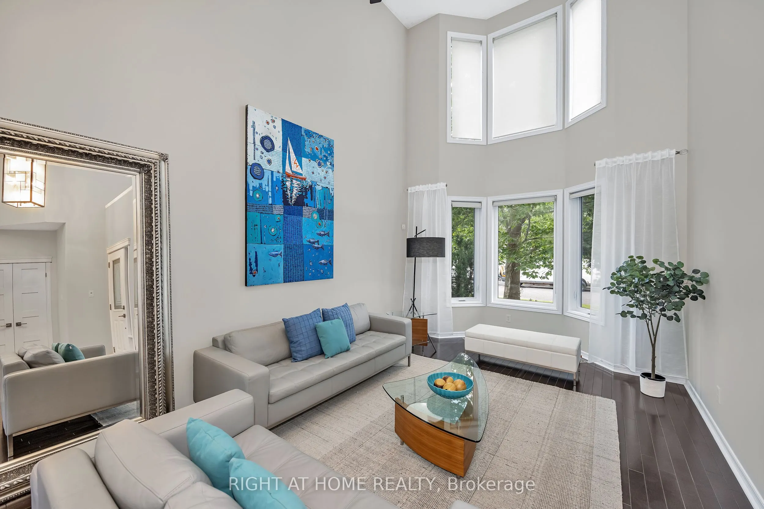 3727 Mountain Meadows Crescent