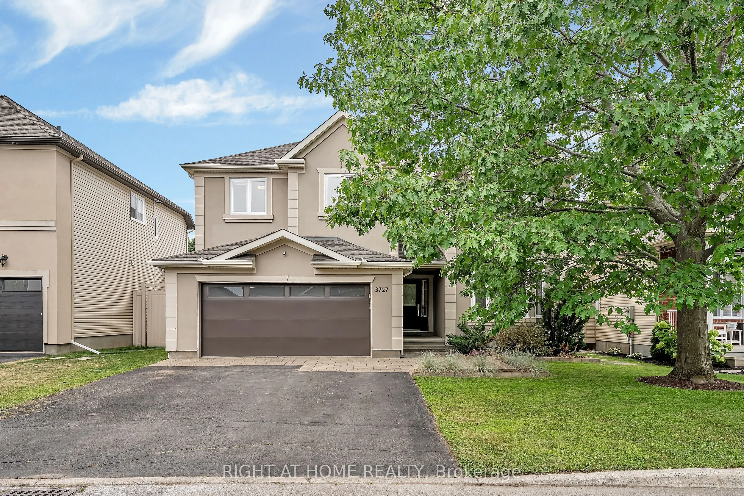 3727 Mountain Meadows Crescent