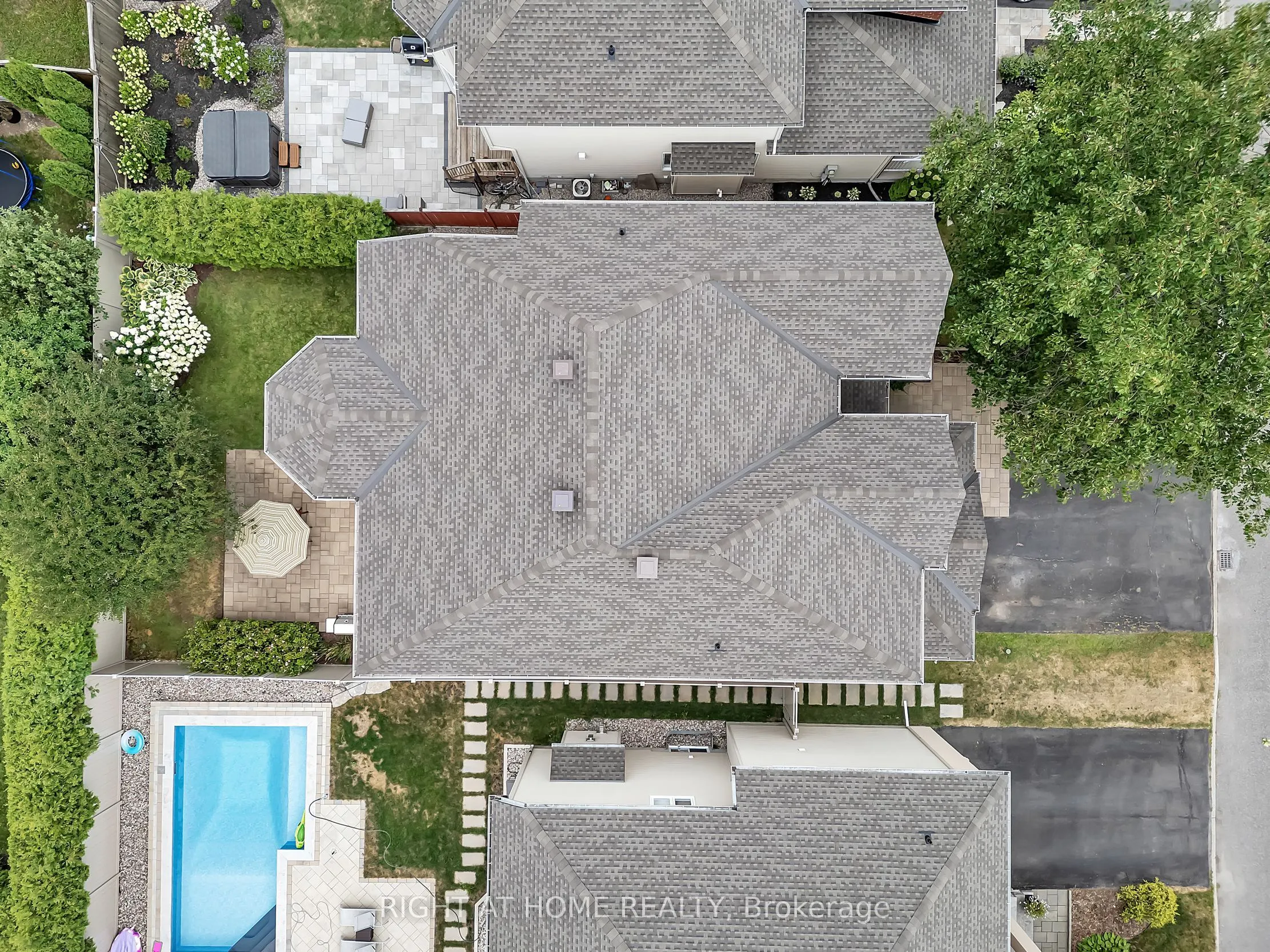 3727 Mountain Meadows Crescent