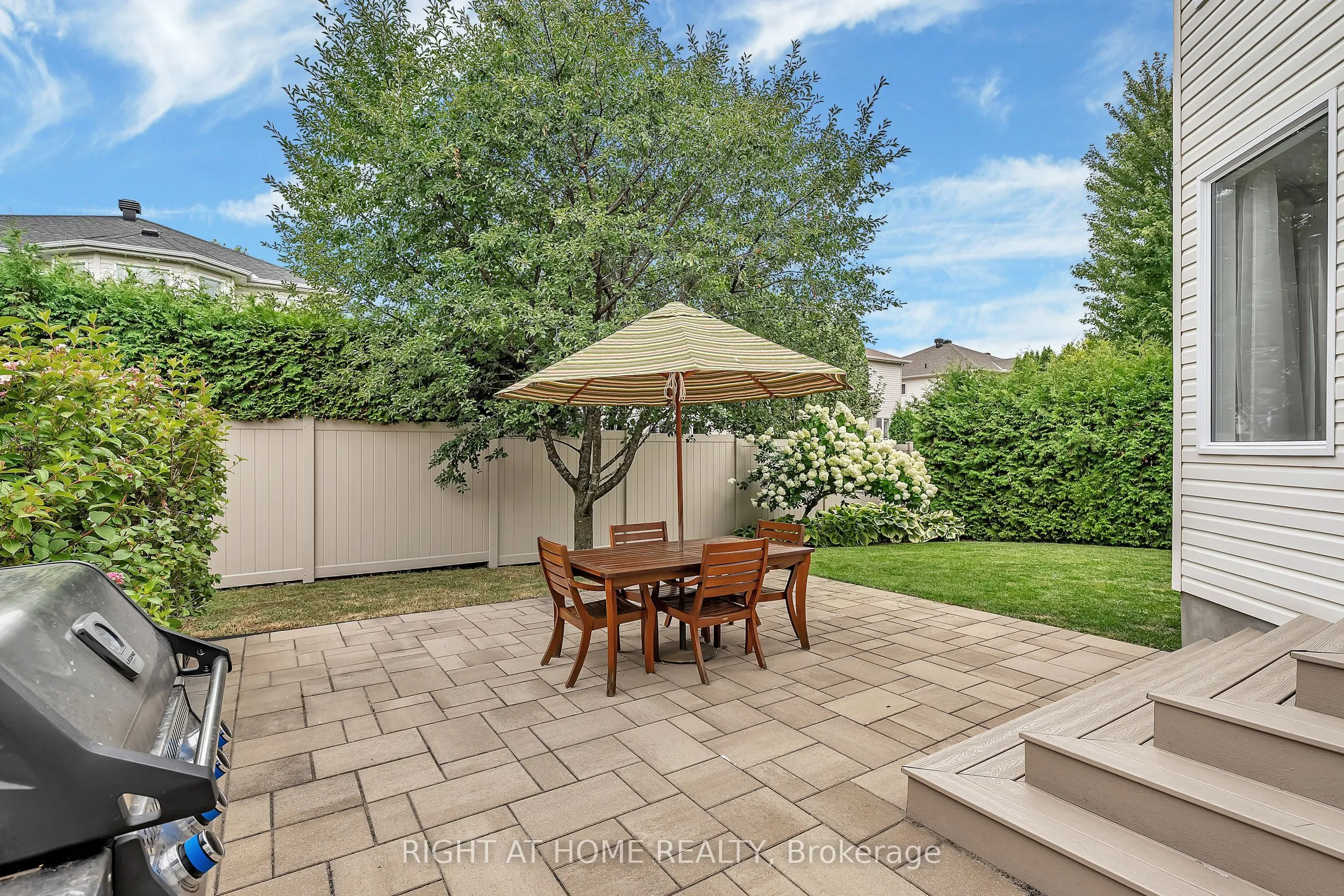 3727 Mountain Meadows Crescent