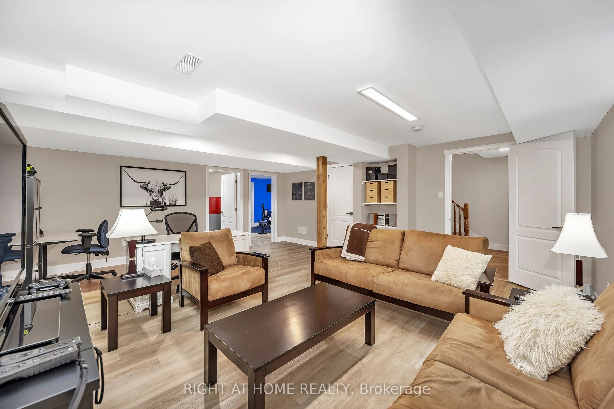 3727 Mountain Meadows Crescent