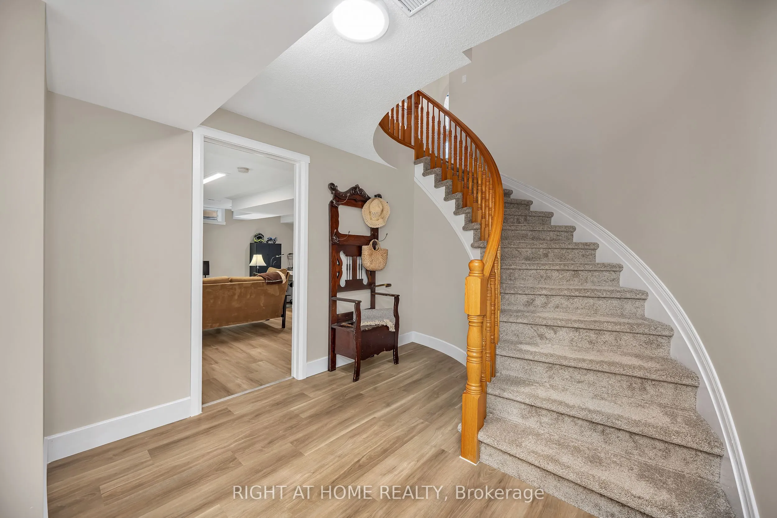 3727 Mountain Meadows Crescent