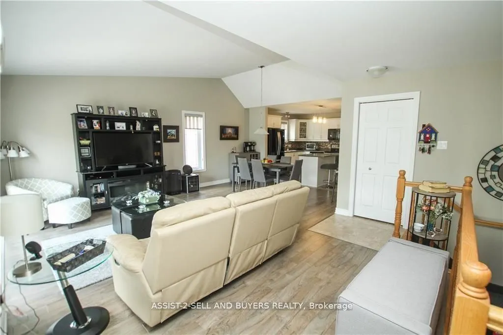226 First Street E, #214