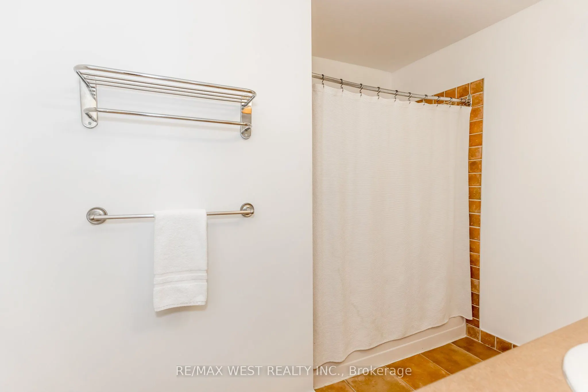 125 Fairway Court, #119