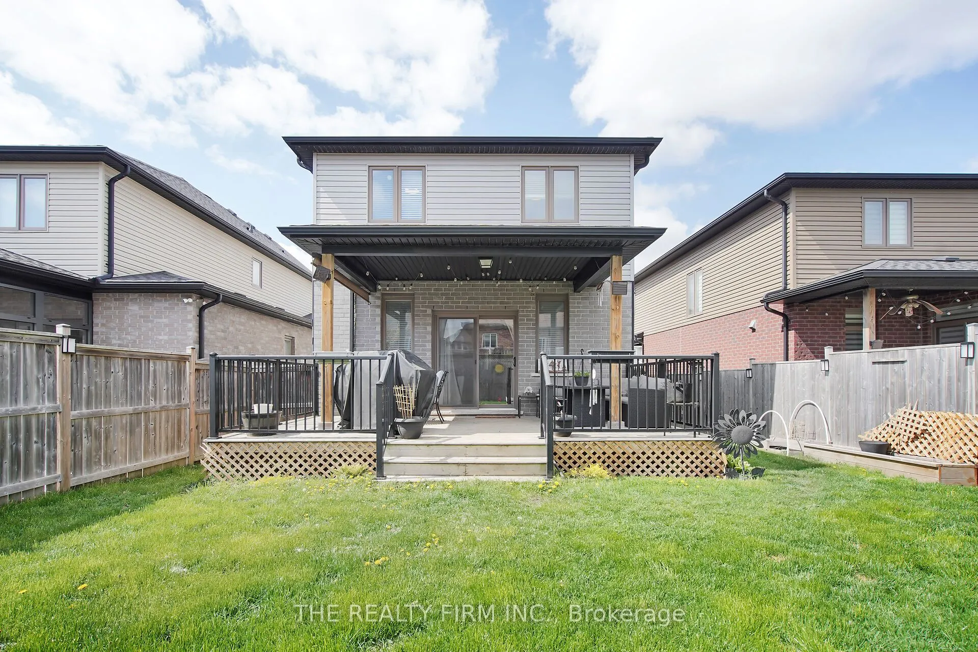 383 Tansbury Street