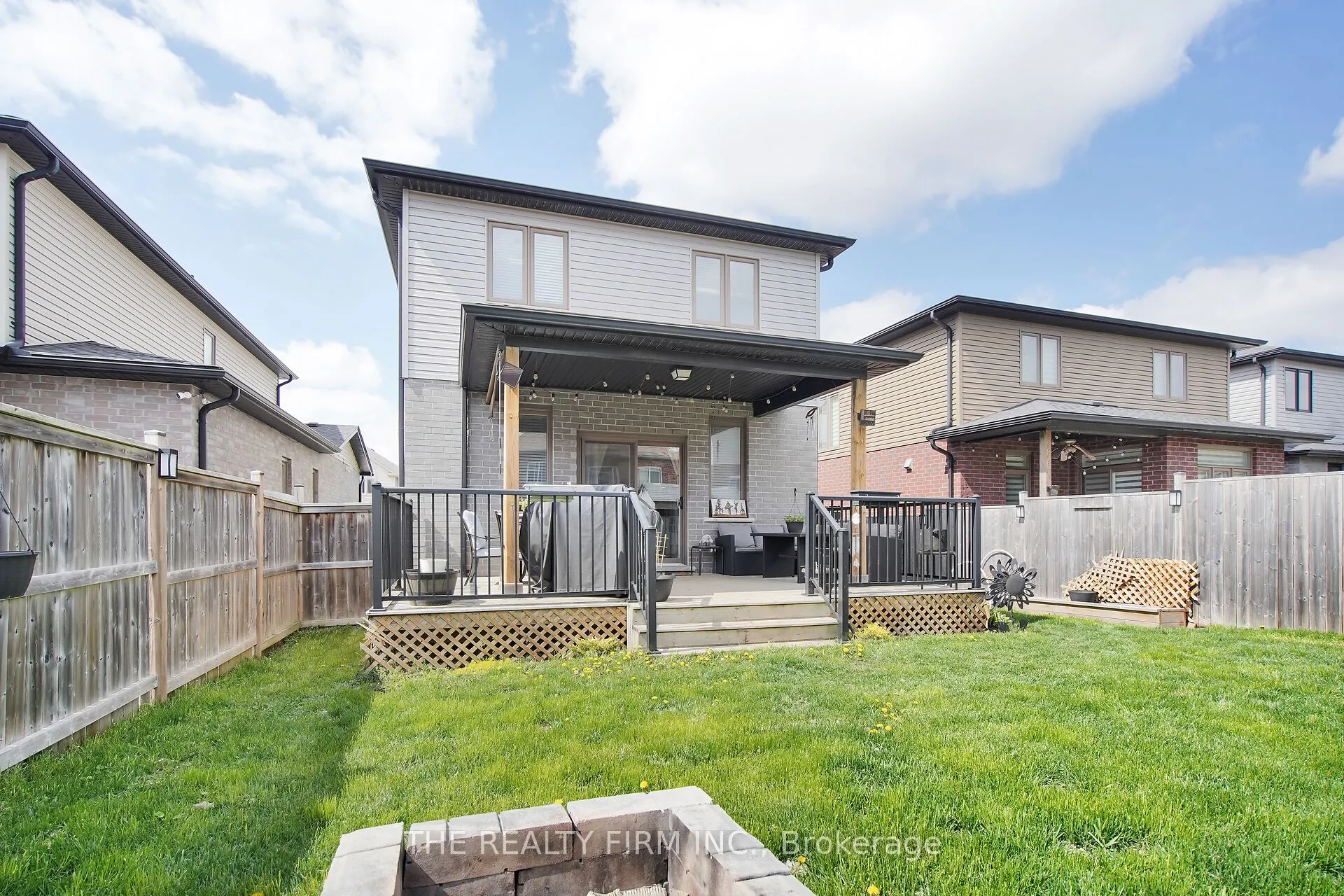 383 Tansbury Street