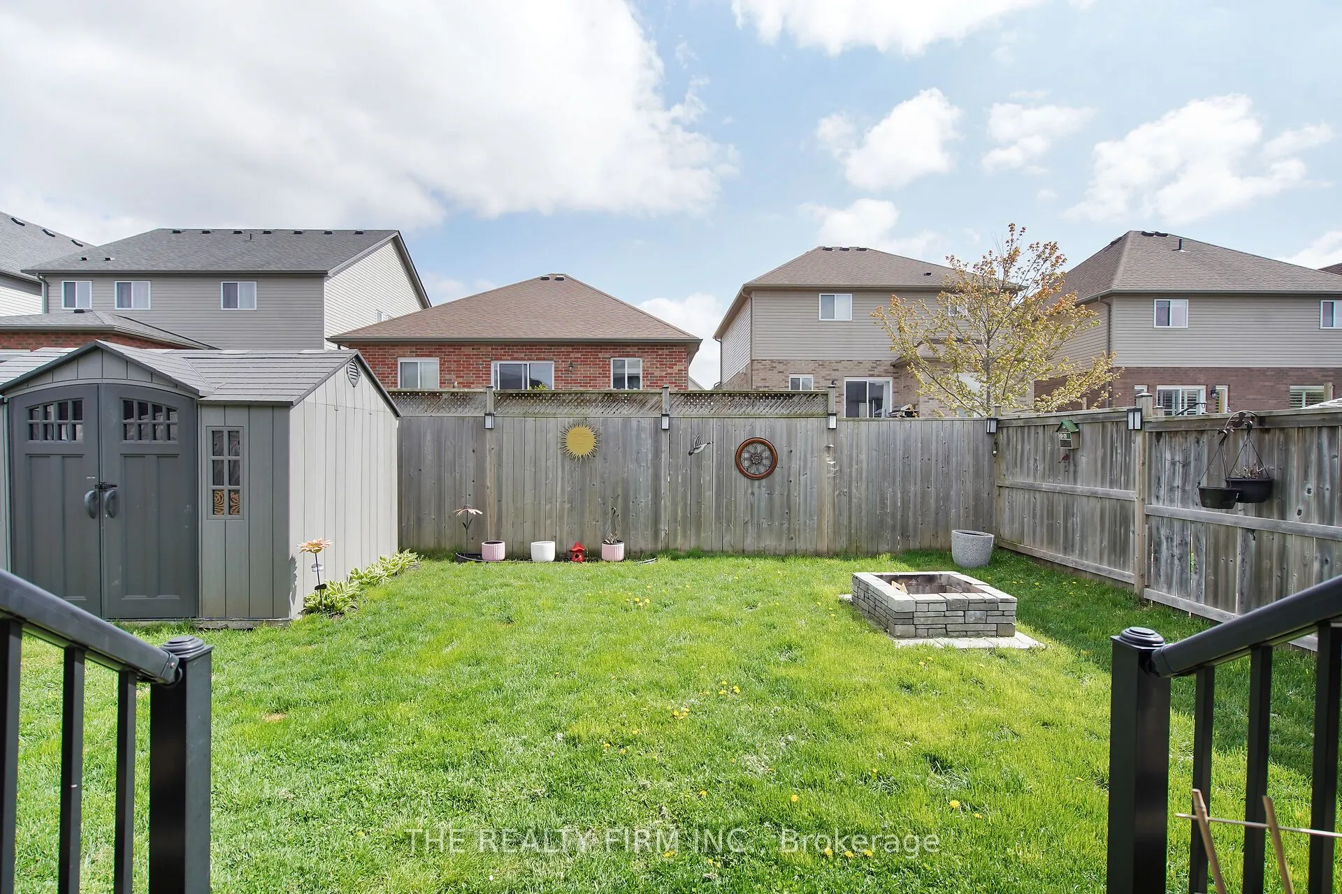 383 Tansbury Street