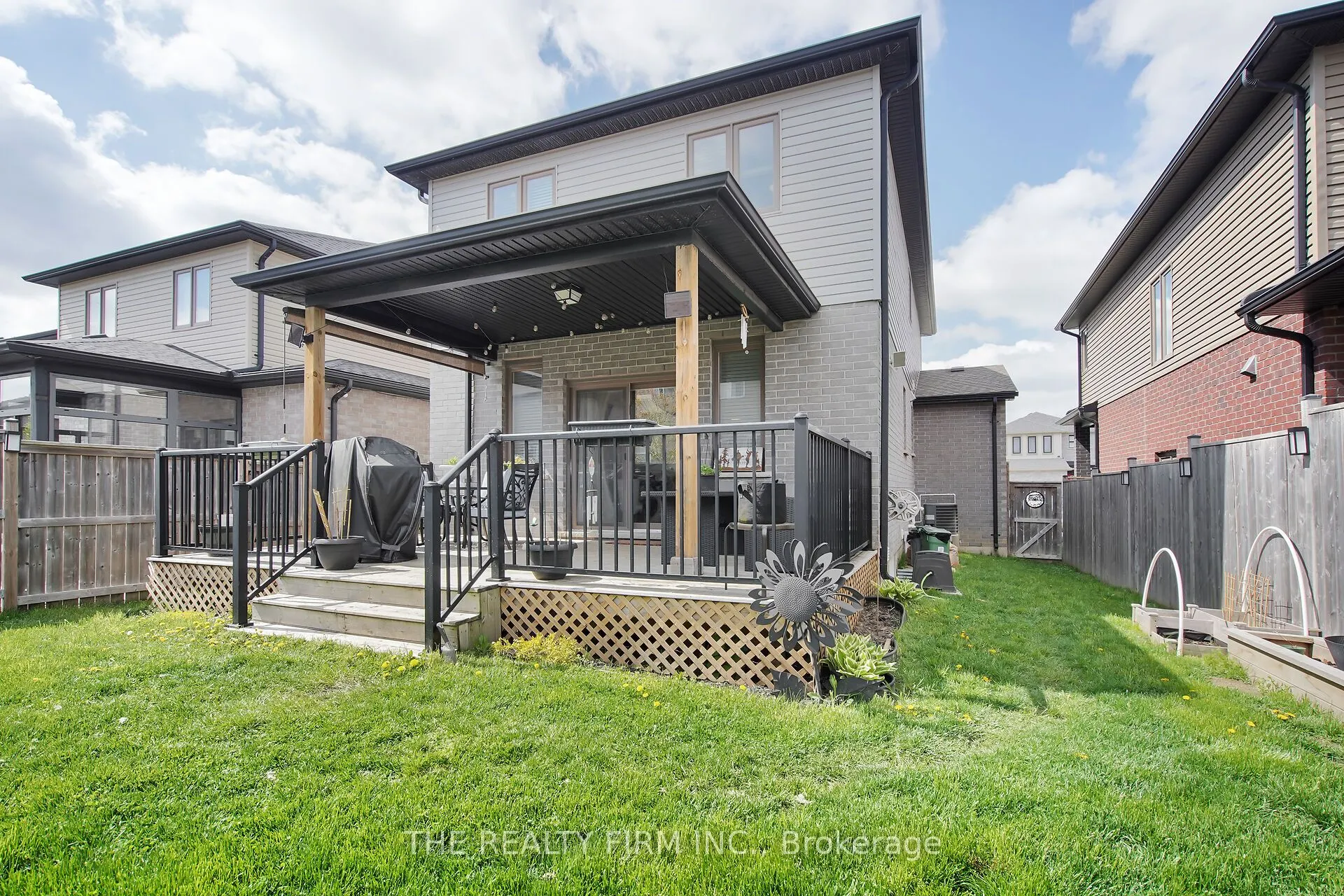 383 Tansbury Street