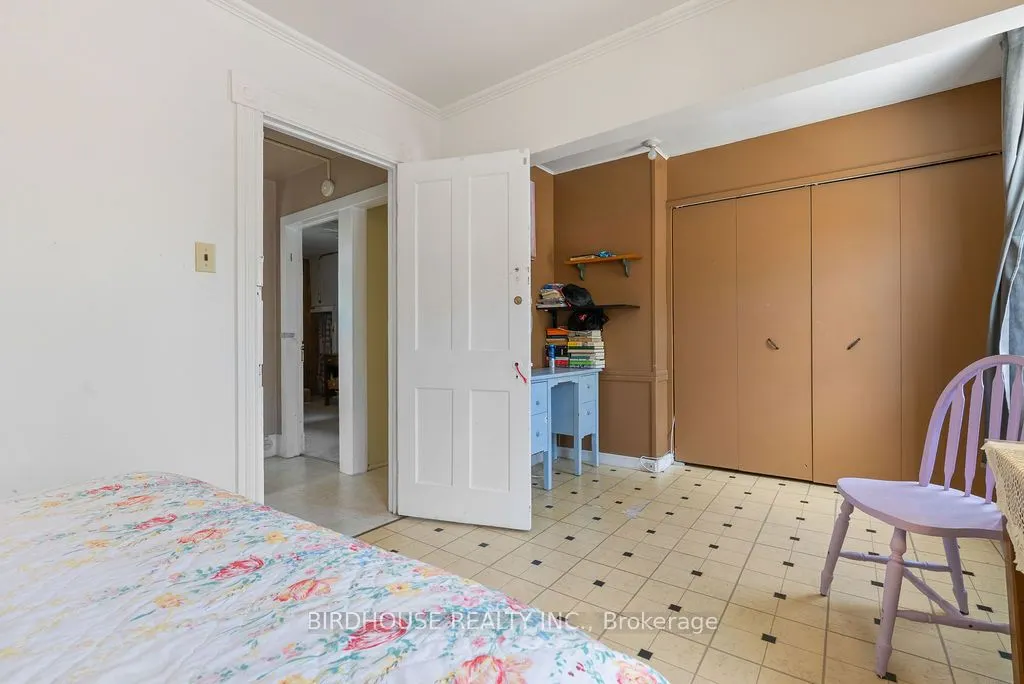 70 Ridout Street