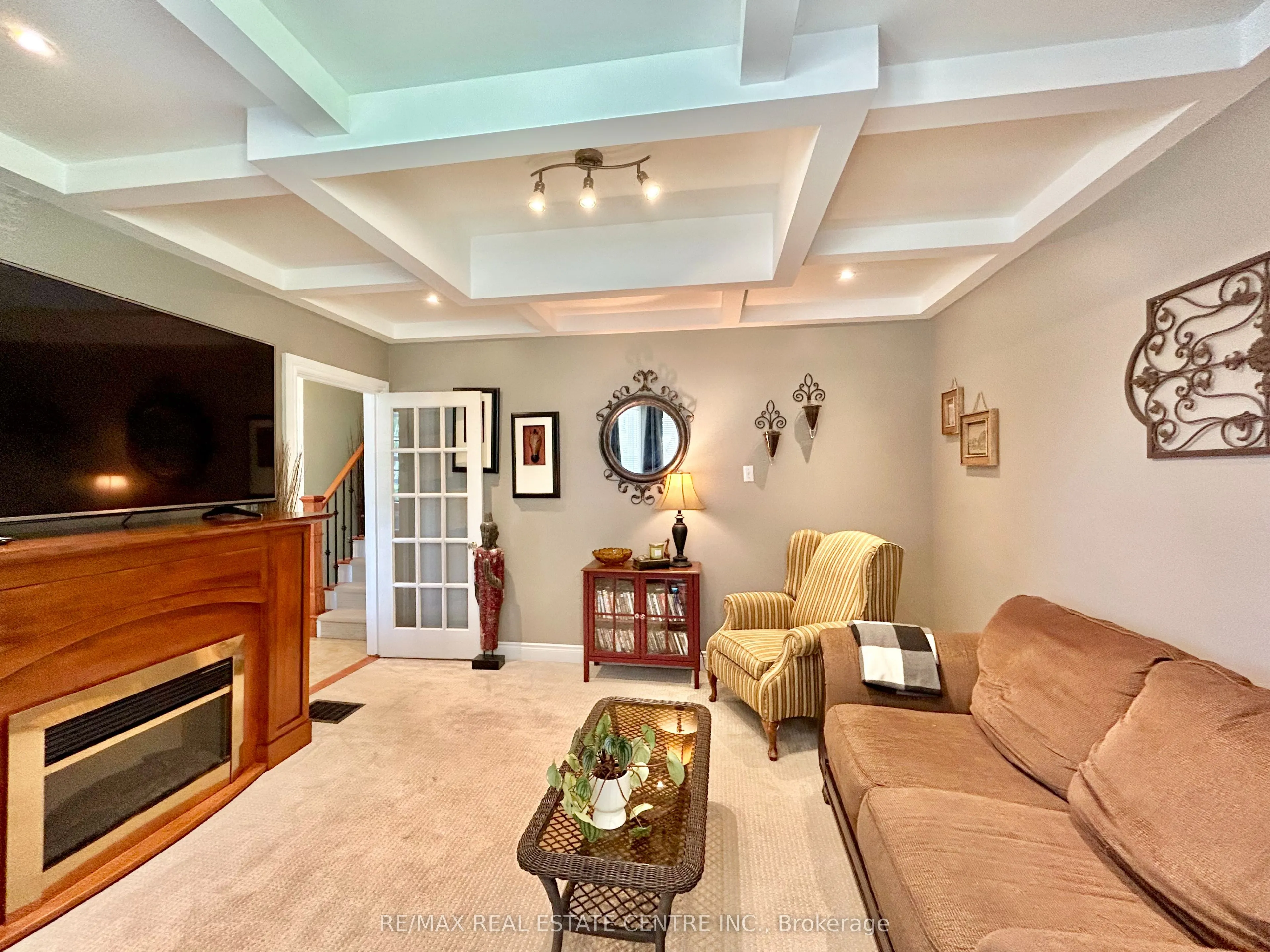 234 Main St Street E