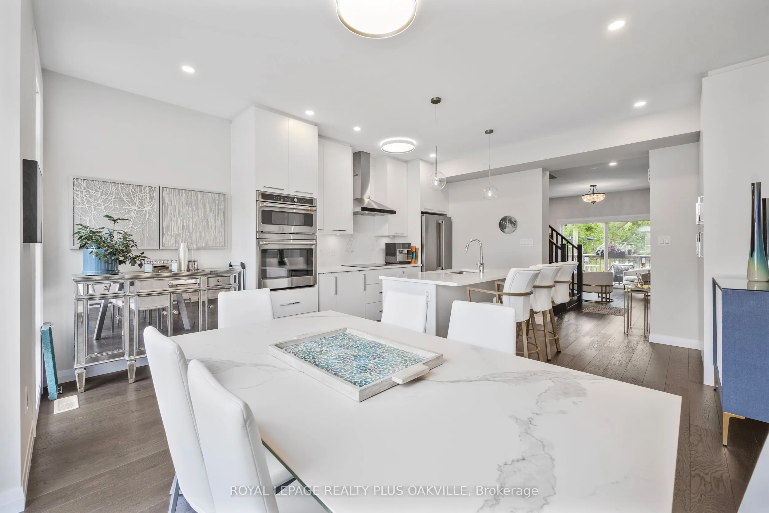 270 Melvin Avenue, #18