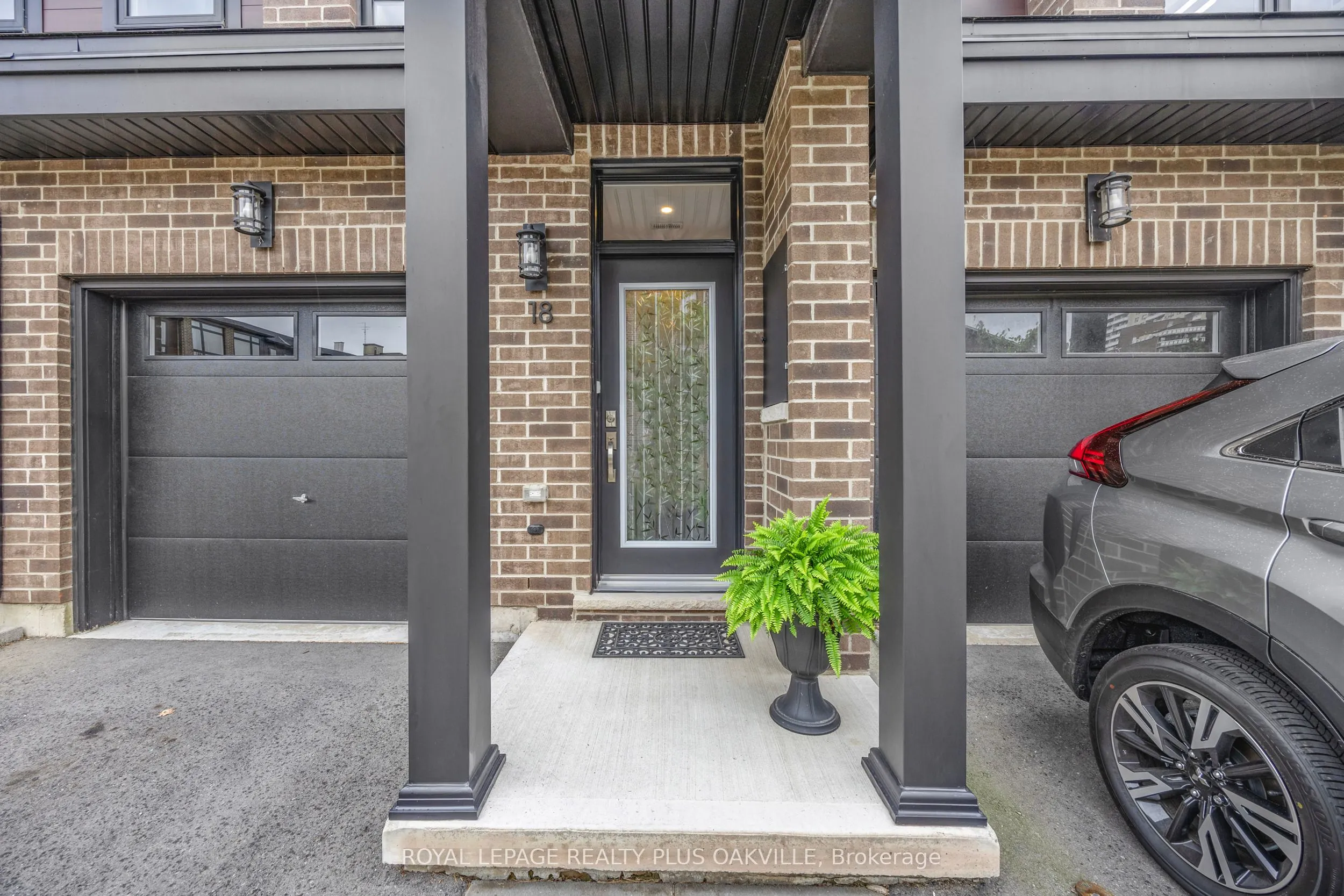 270 Melvin Avenue, #18
