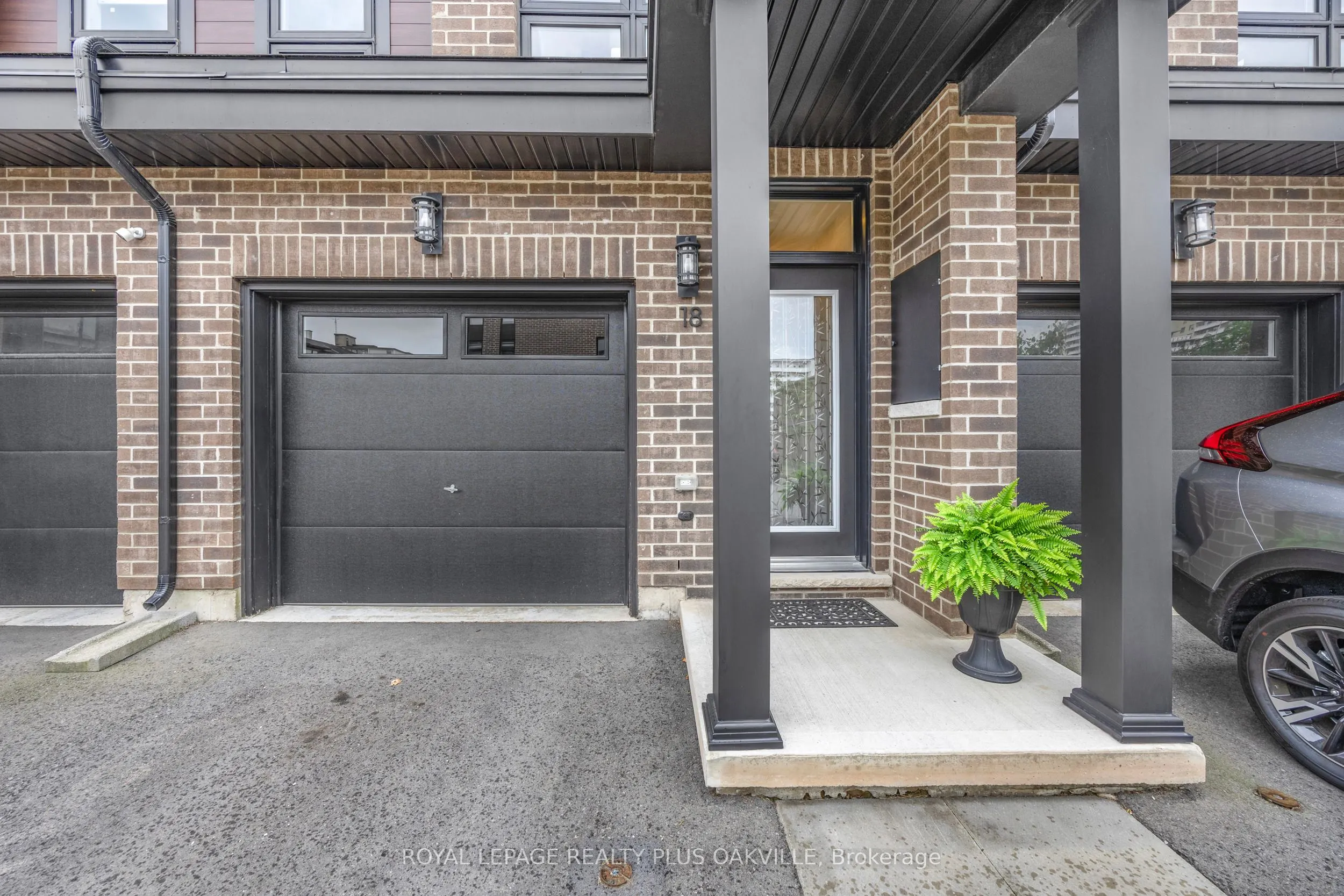 270 Melvin Avenue, #18
