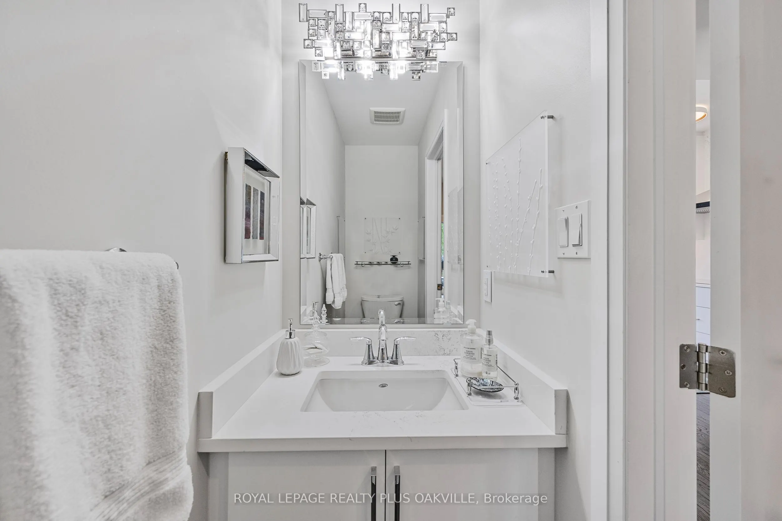 270 Melvin Avenue, #18